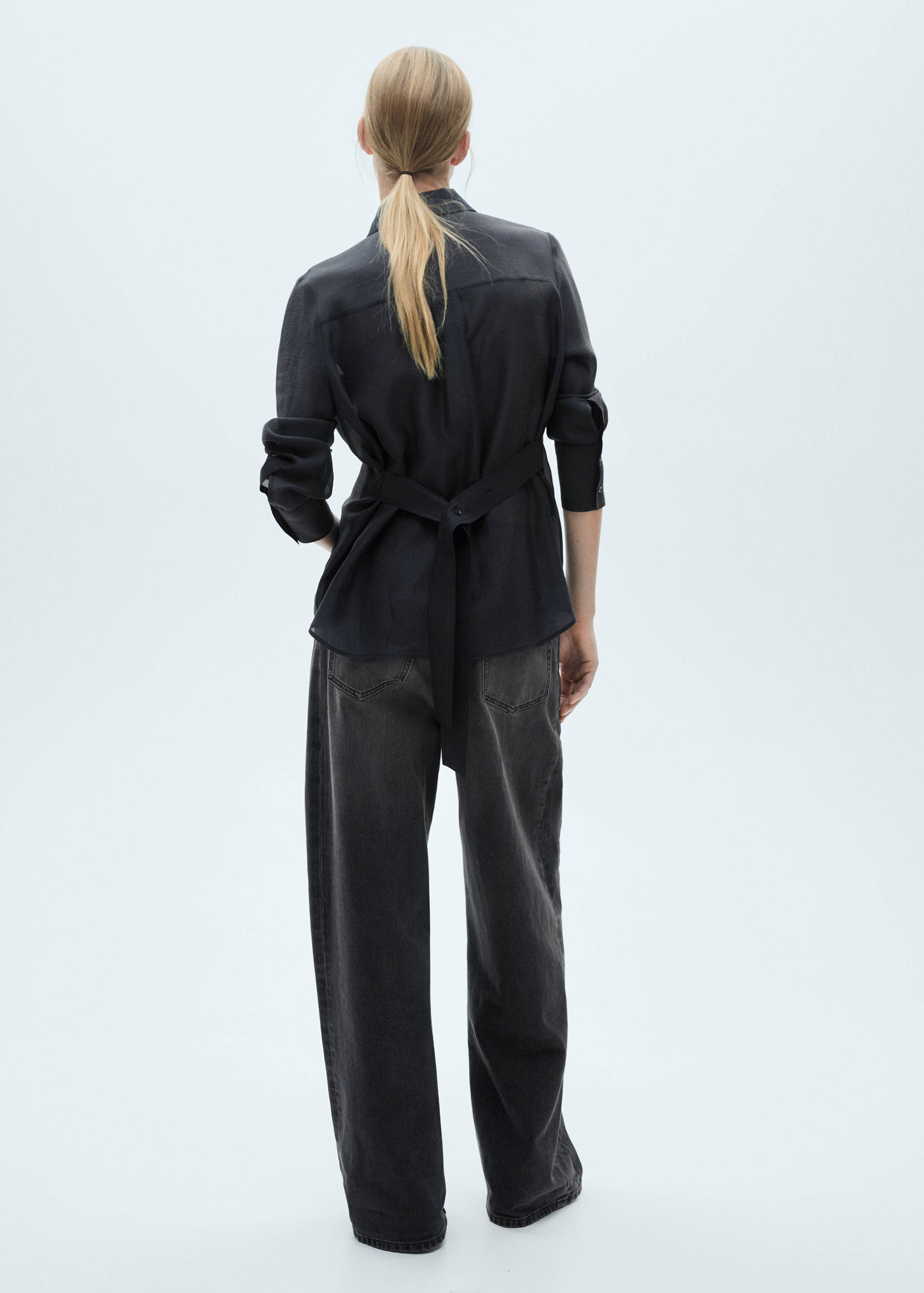 Lyocell shirt with bow - Reverse of the article