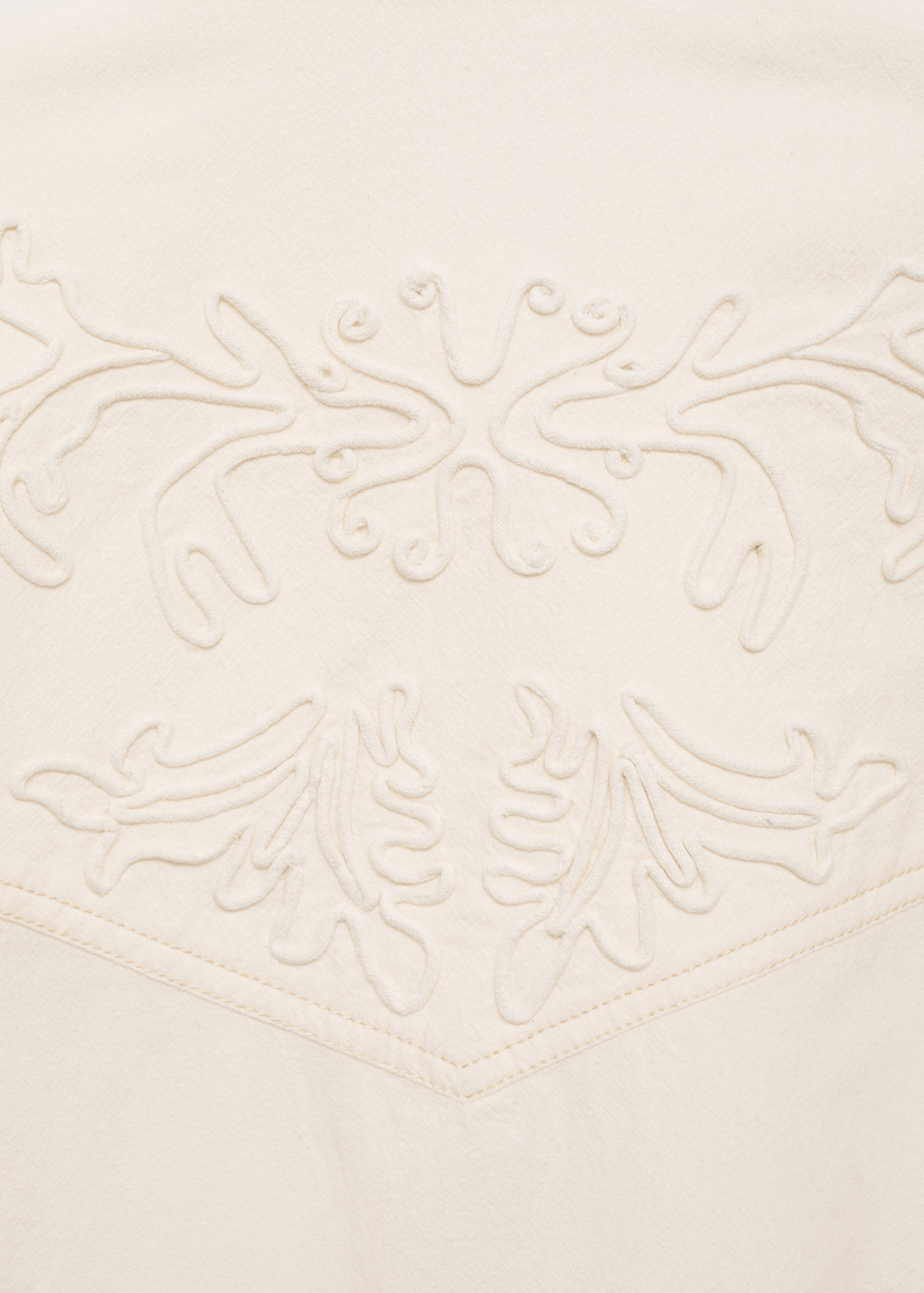 Shirt with decorative stitching - Details of the article 0