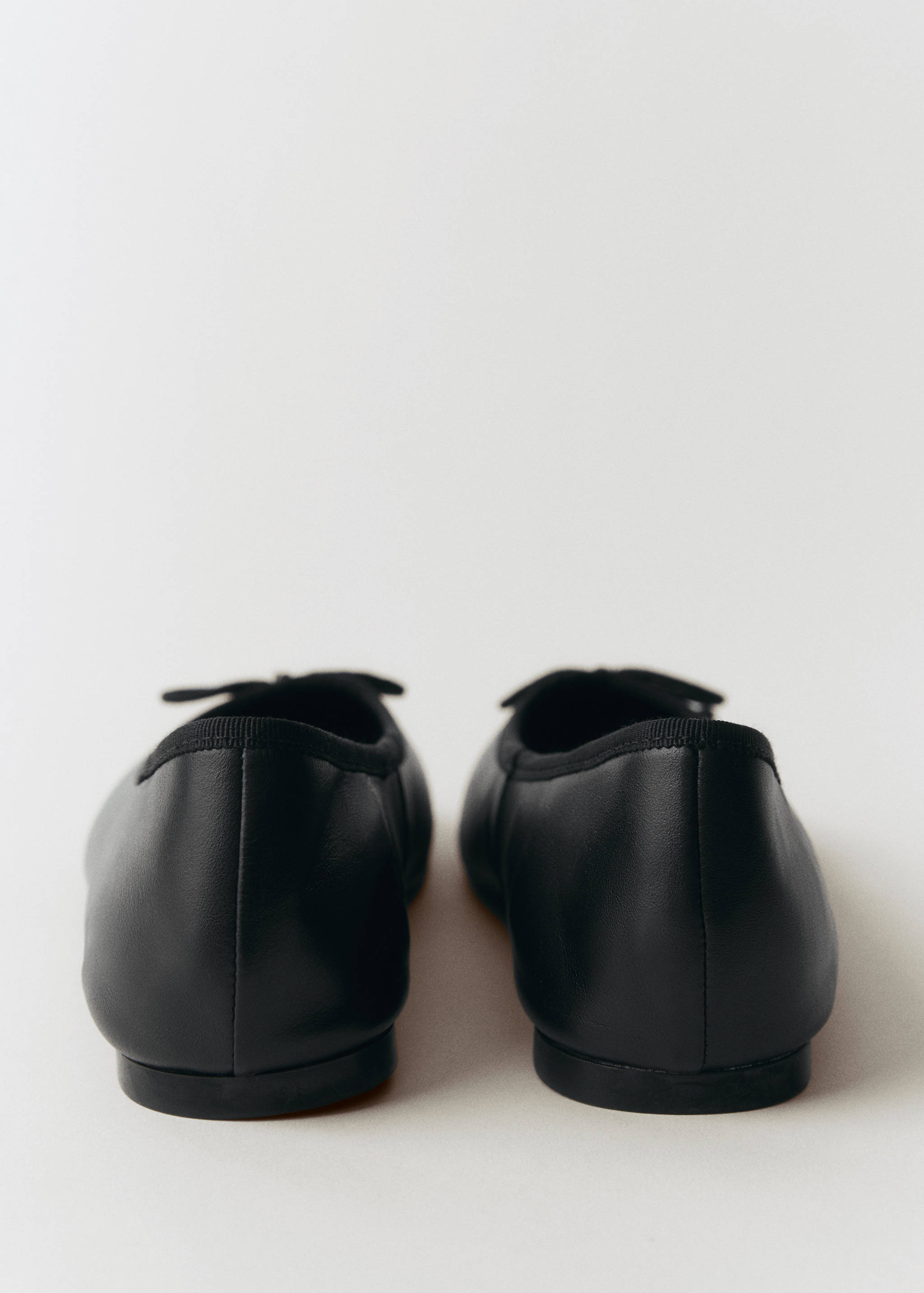 Leather ballet flats with bow - Details of the article 2