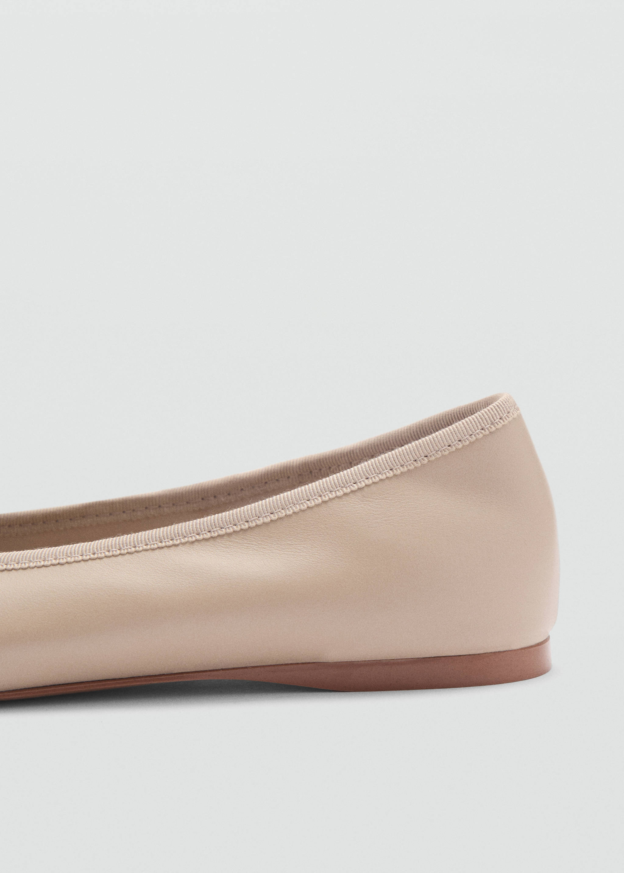 Leather ballet flats with bow - Details of the article 1