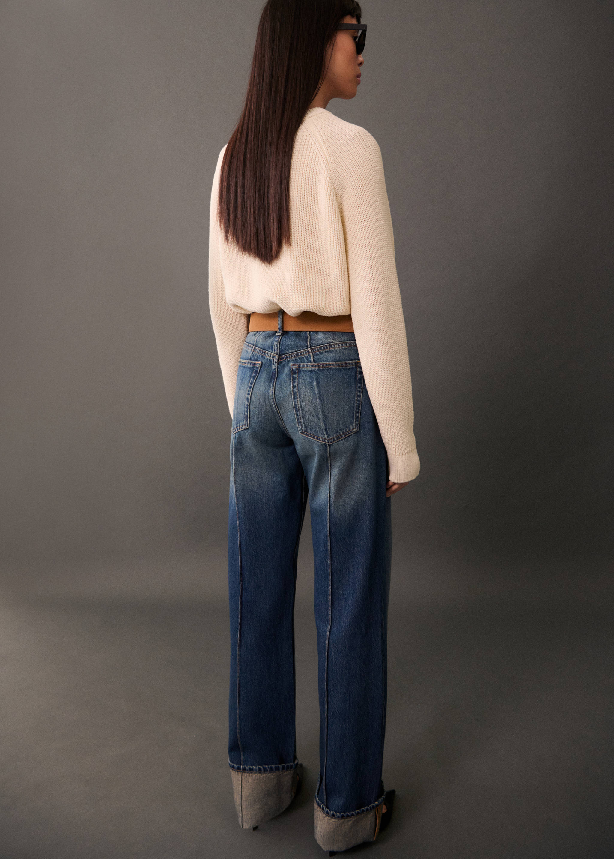 Cut-out knitted sweater - Reverse of the article