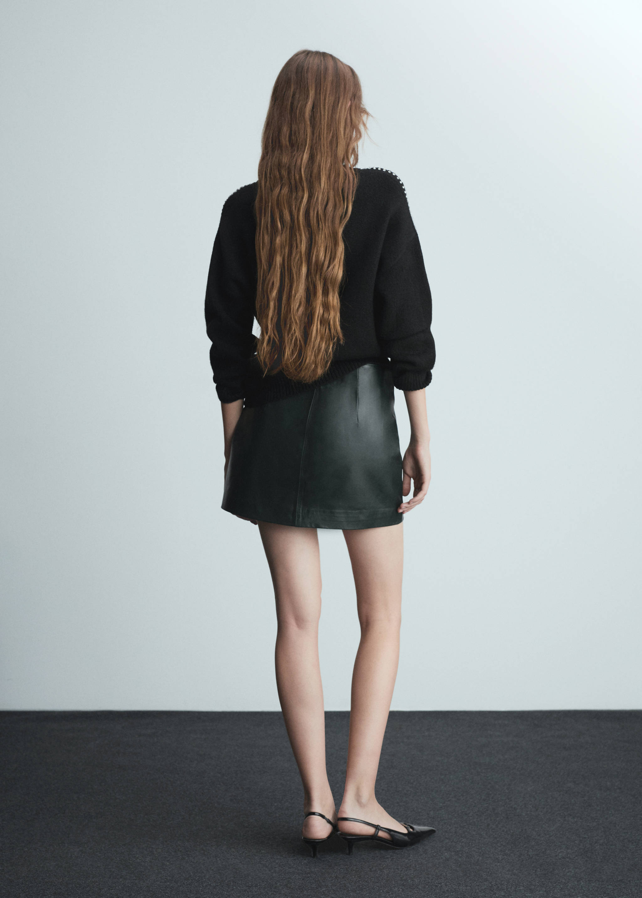 Knitted sweater with glitter detail - Reverse of the article