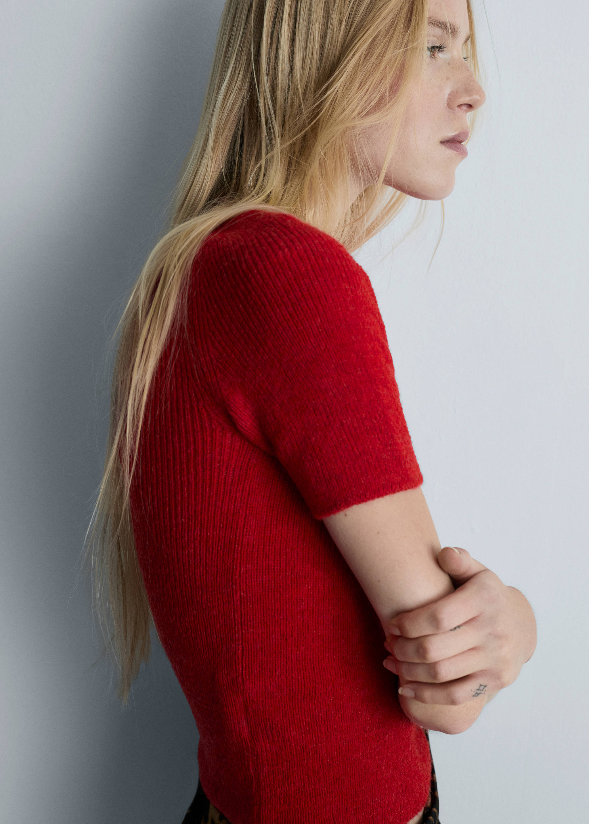 Short sleeve sweater - Details of the article 1