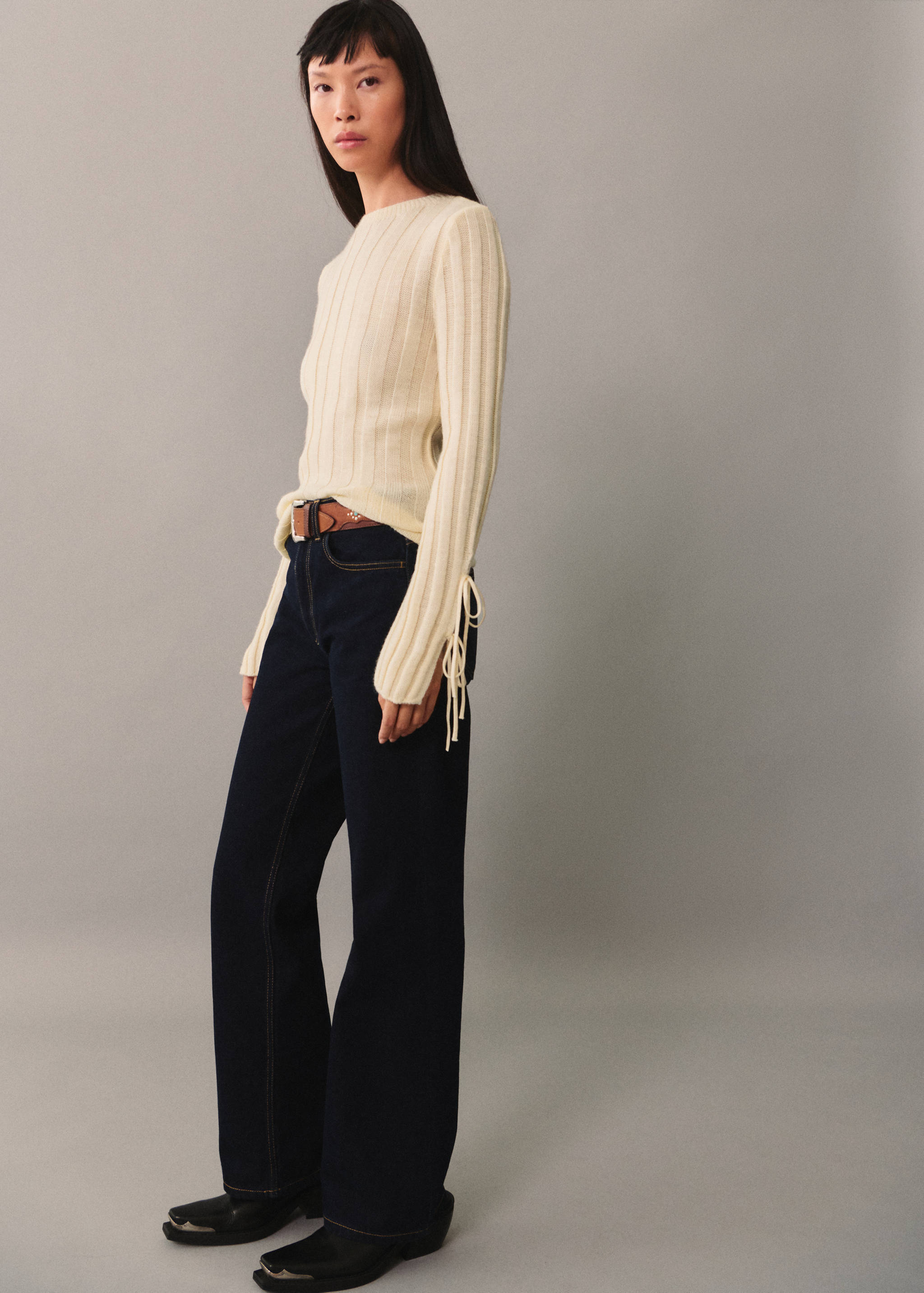 Джемпер в рубчик с завязками - Общий план