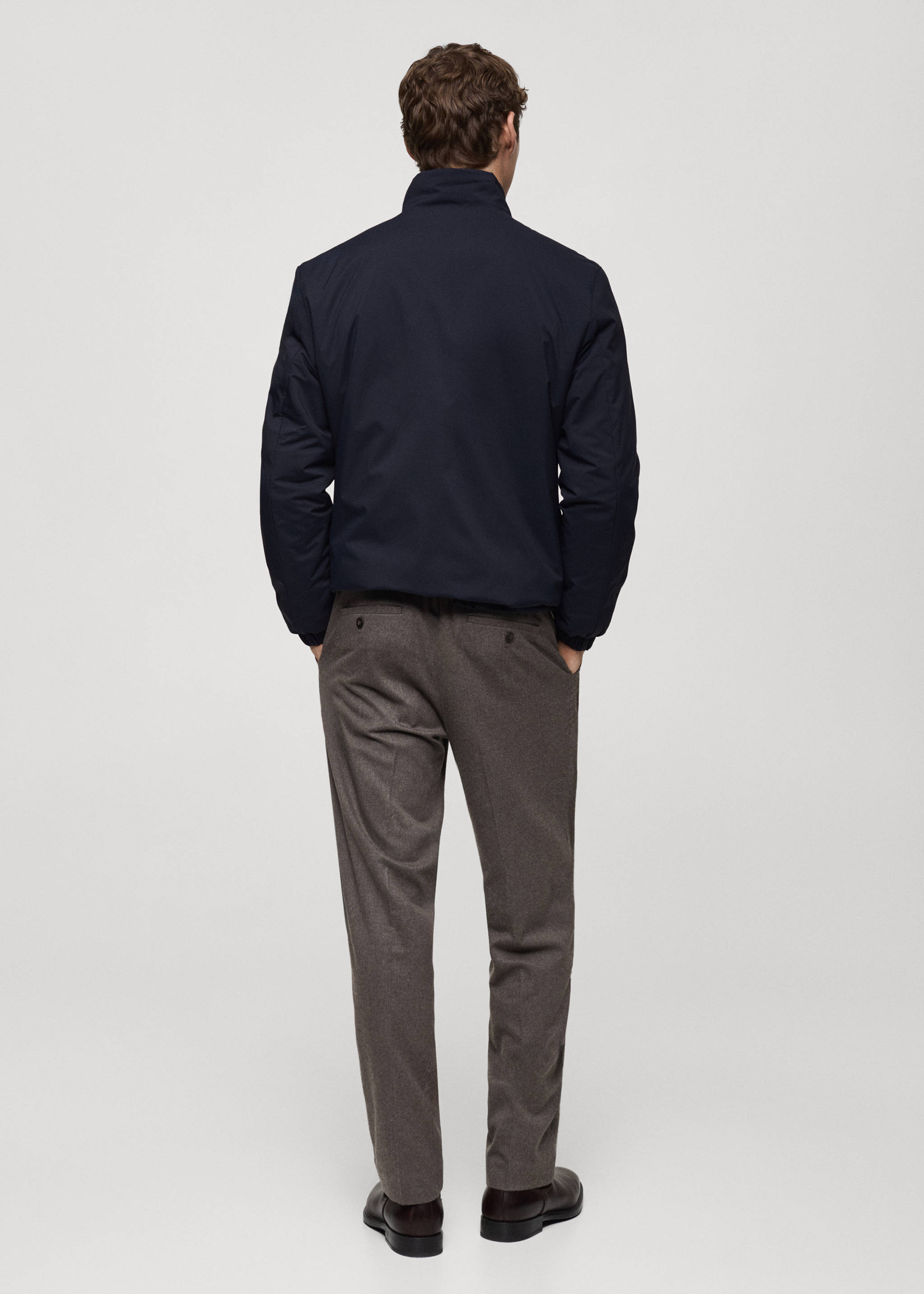 Wendbare wasserabweisende Steppjacke - Rückseite des Artikels