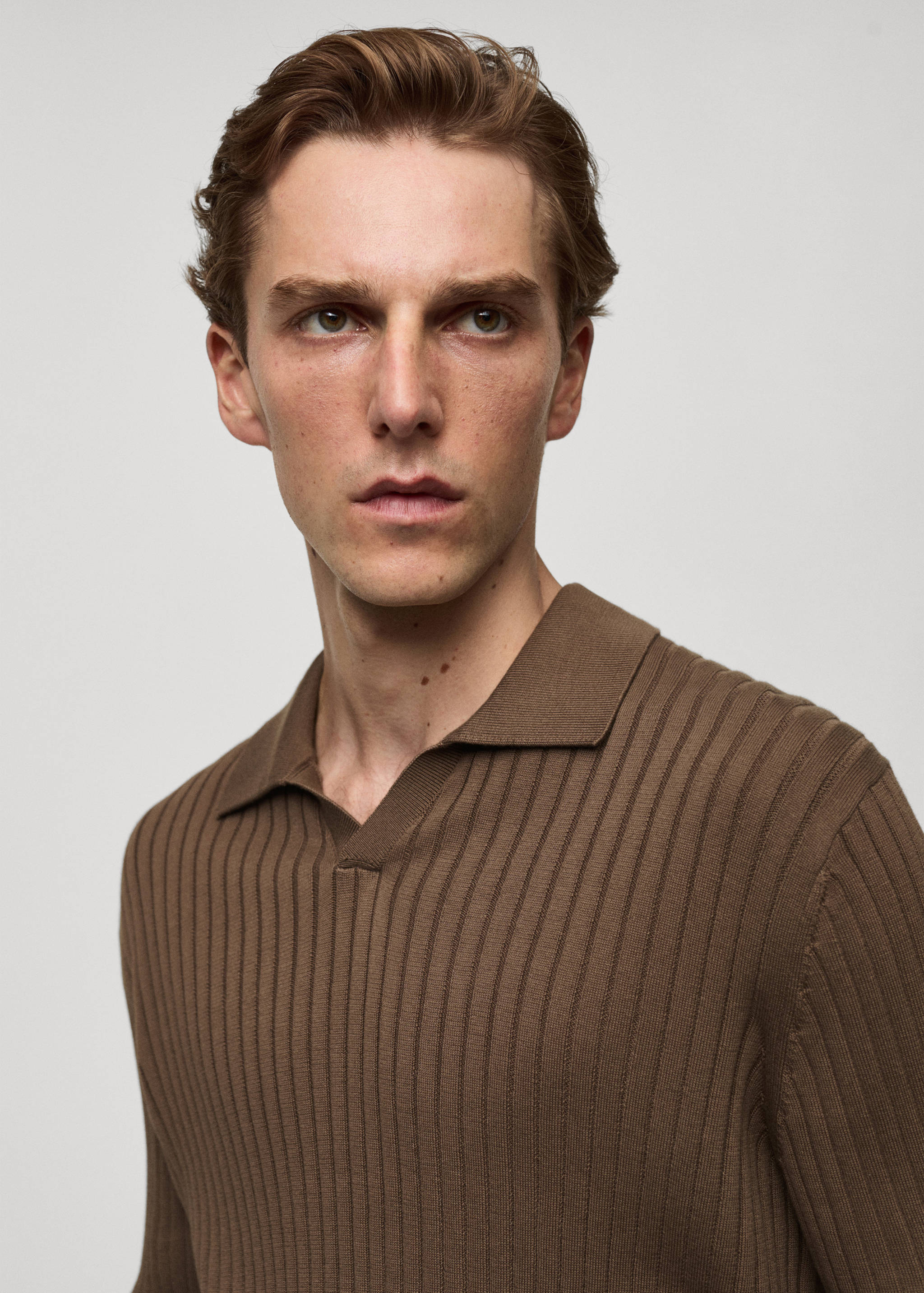 Fine rib-knit polo sweater - Details of the article 1
