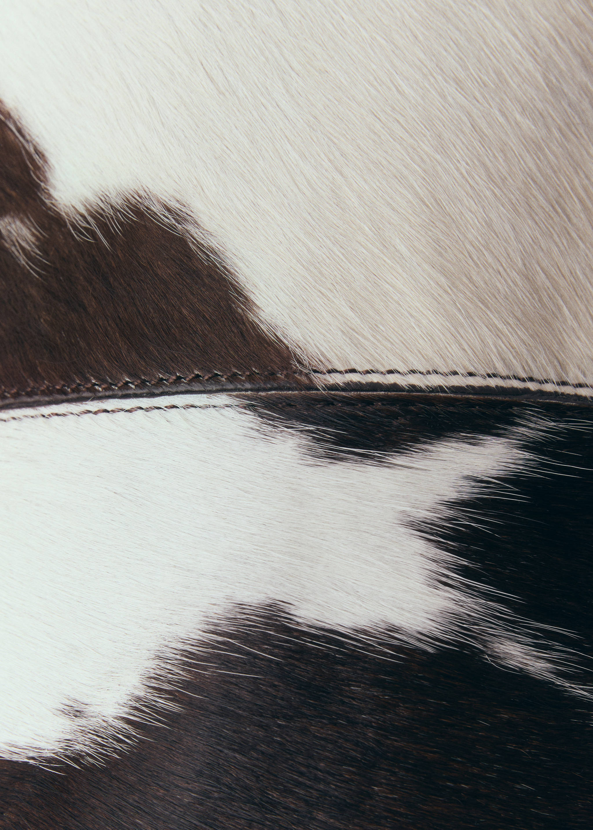 Cow leather shoulder bag - Details of the article 3