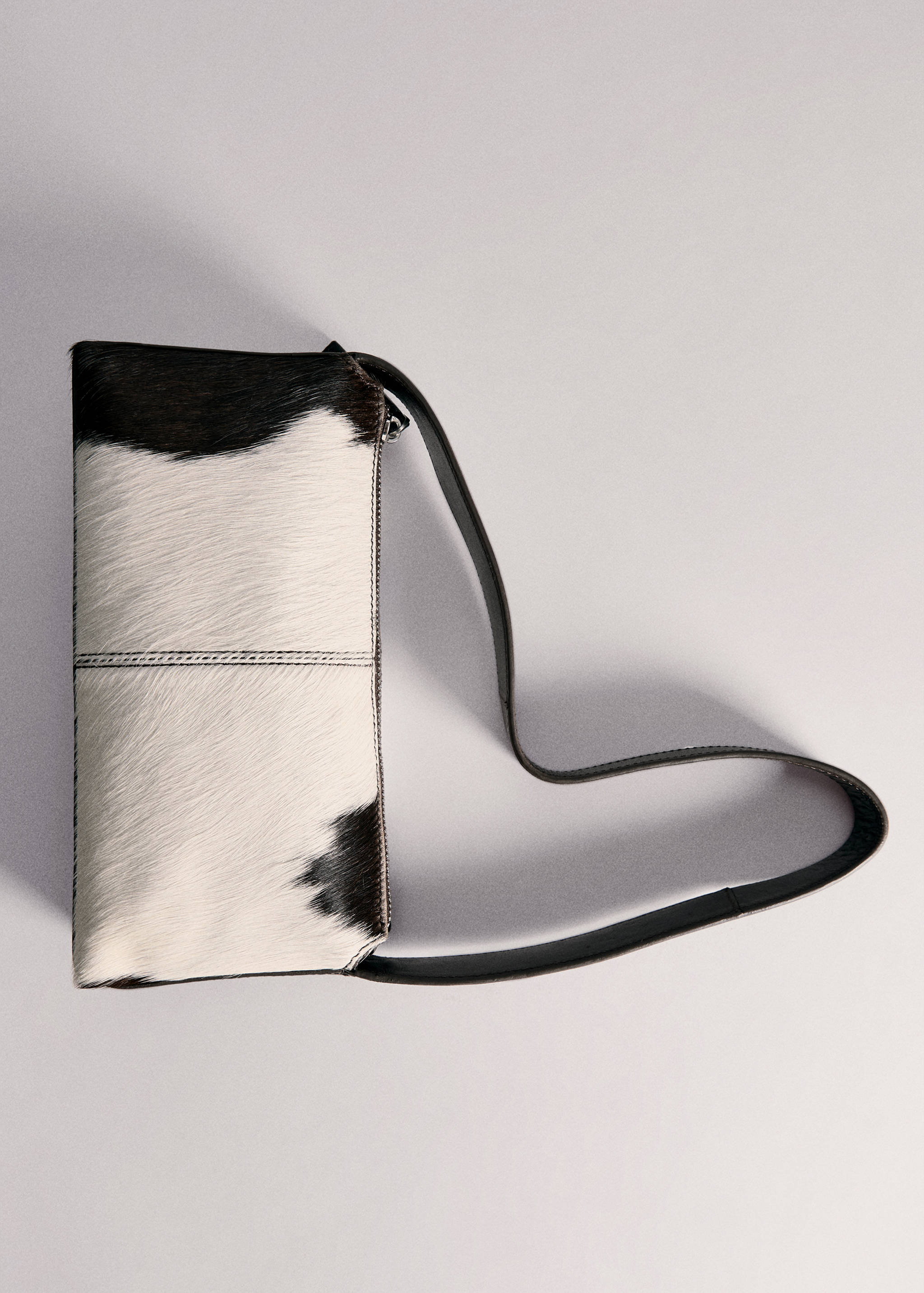 Cow leather shoulder bag - Details of the article 5