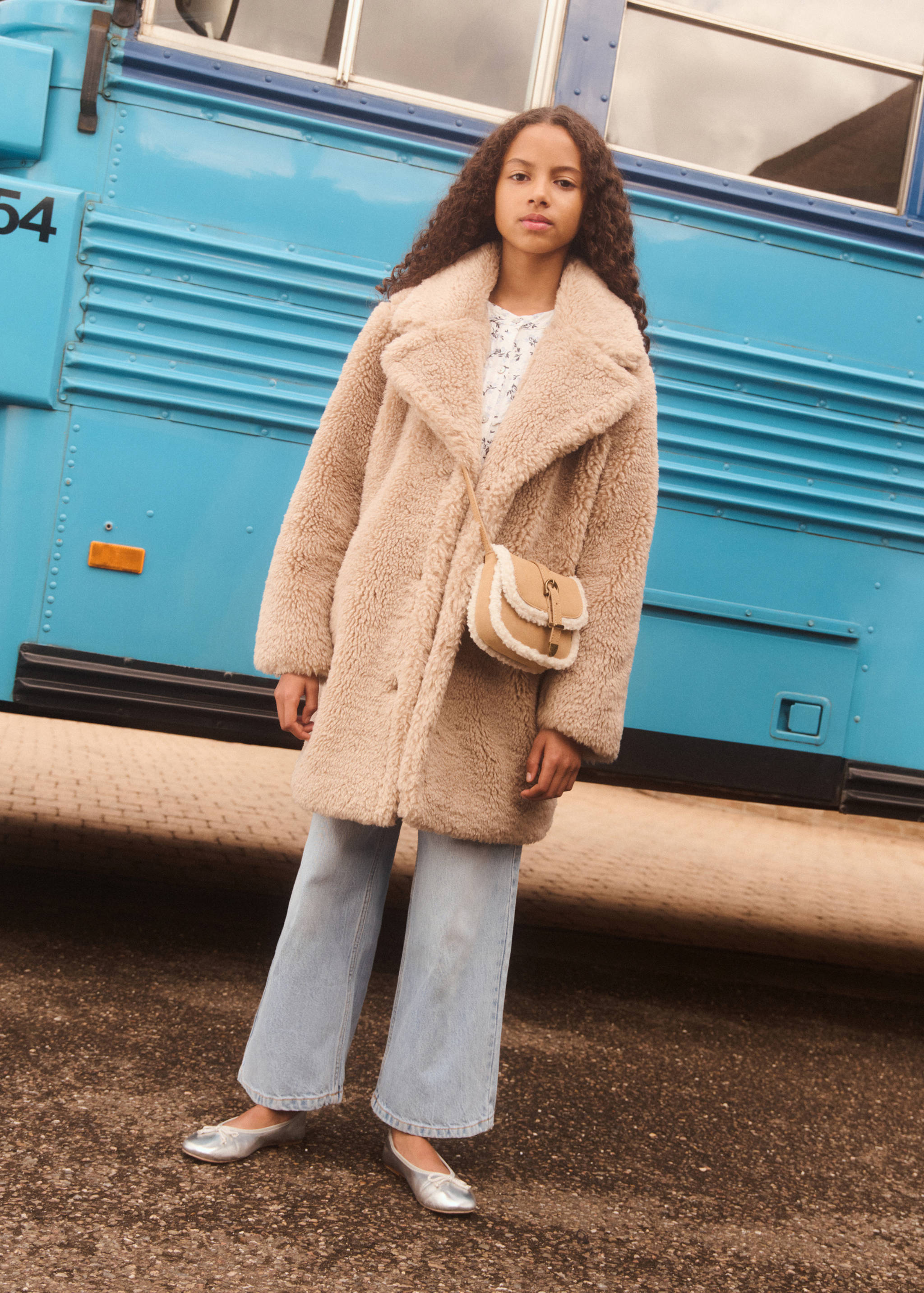 Shearling-effect bag - Details of the article 5