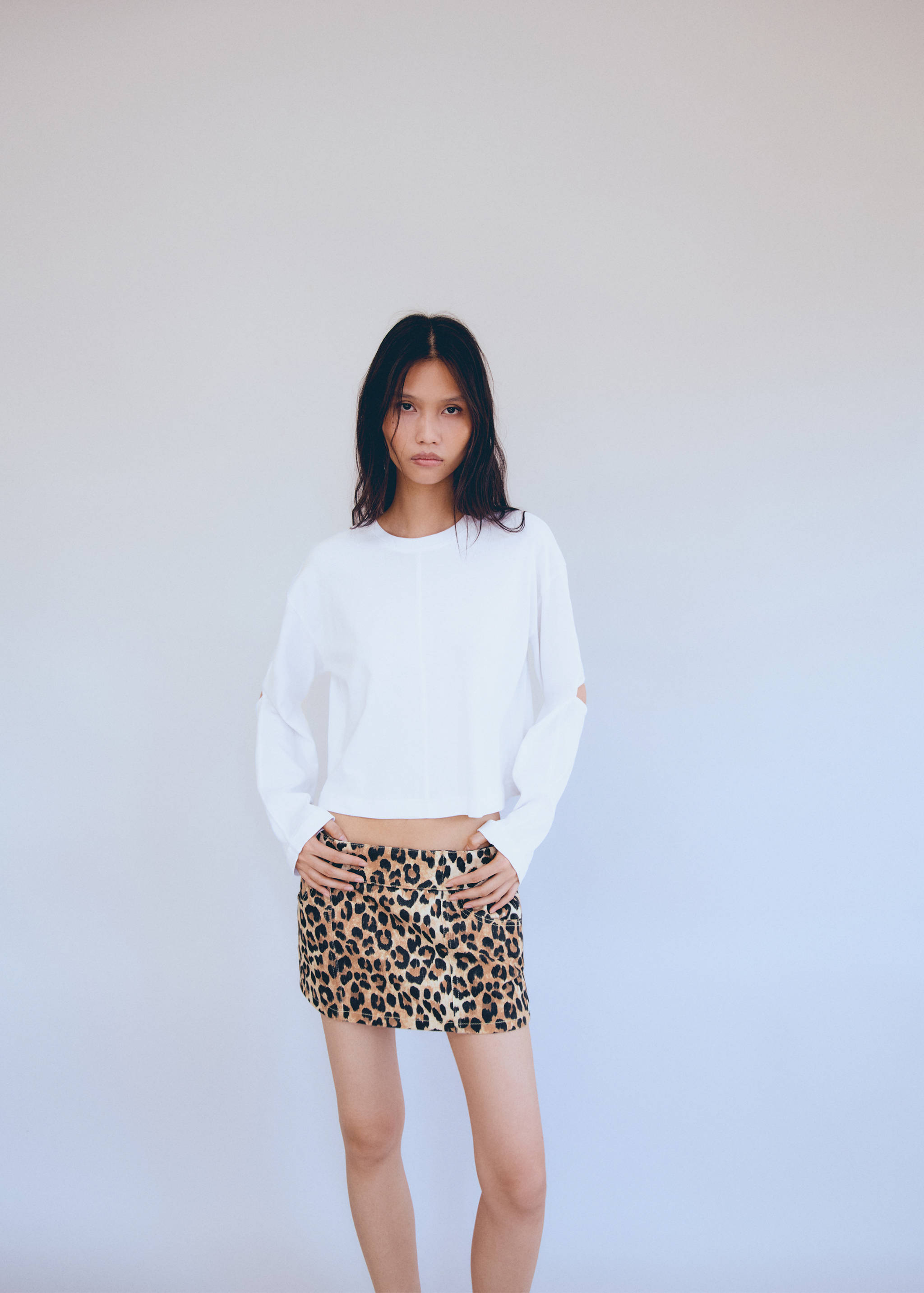 Long-sleeve t-shirt with cut-out - Medium plane