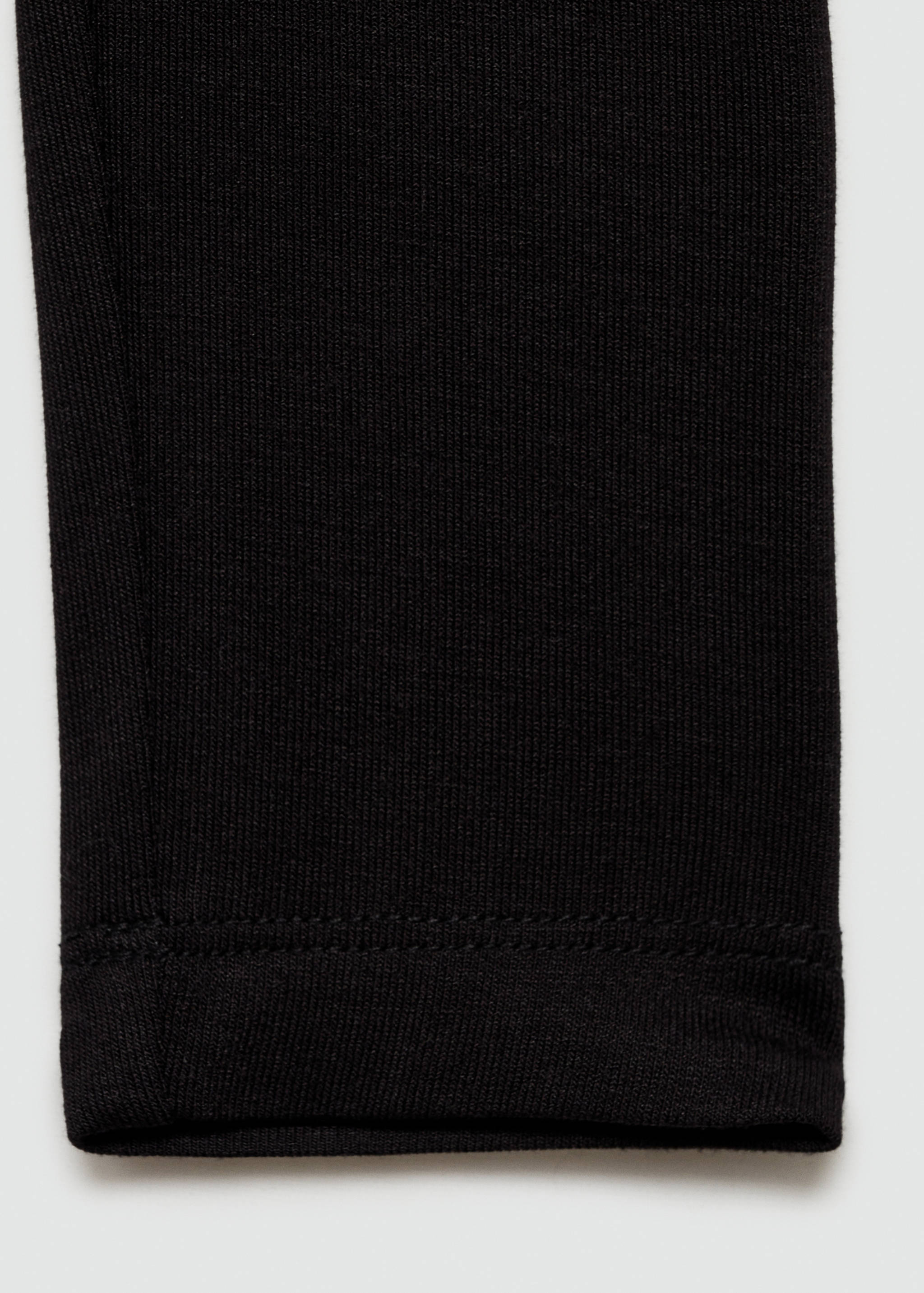 Round-neck long-sleeved t-shirt - Details of the article 0