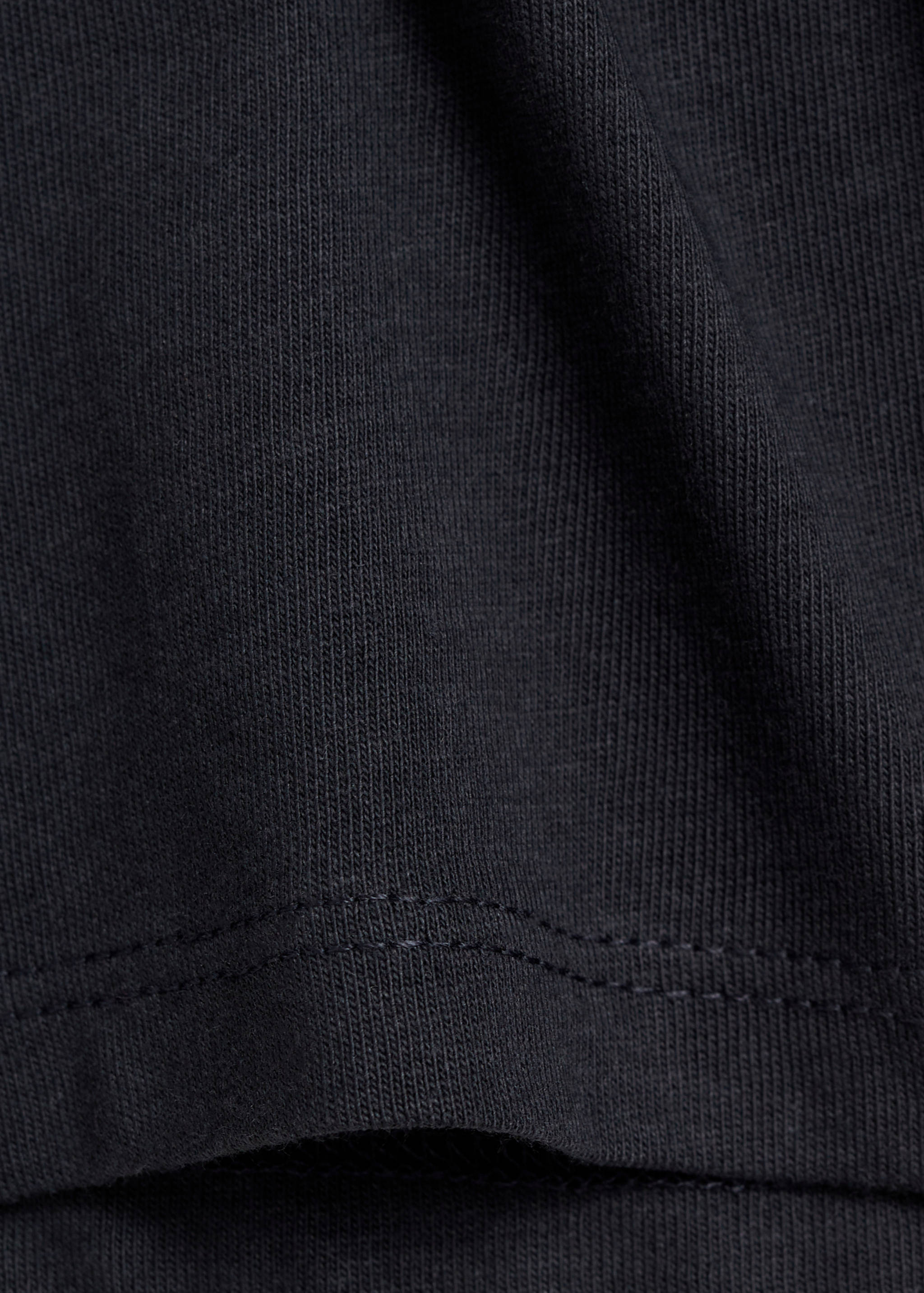 Long-sleeved t-shirt with pockets - Details of the article 0