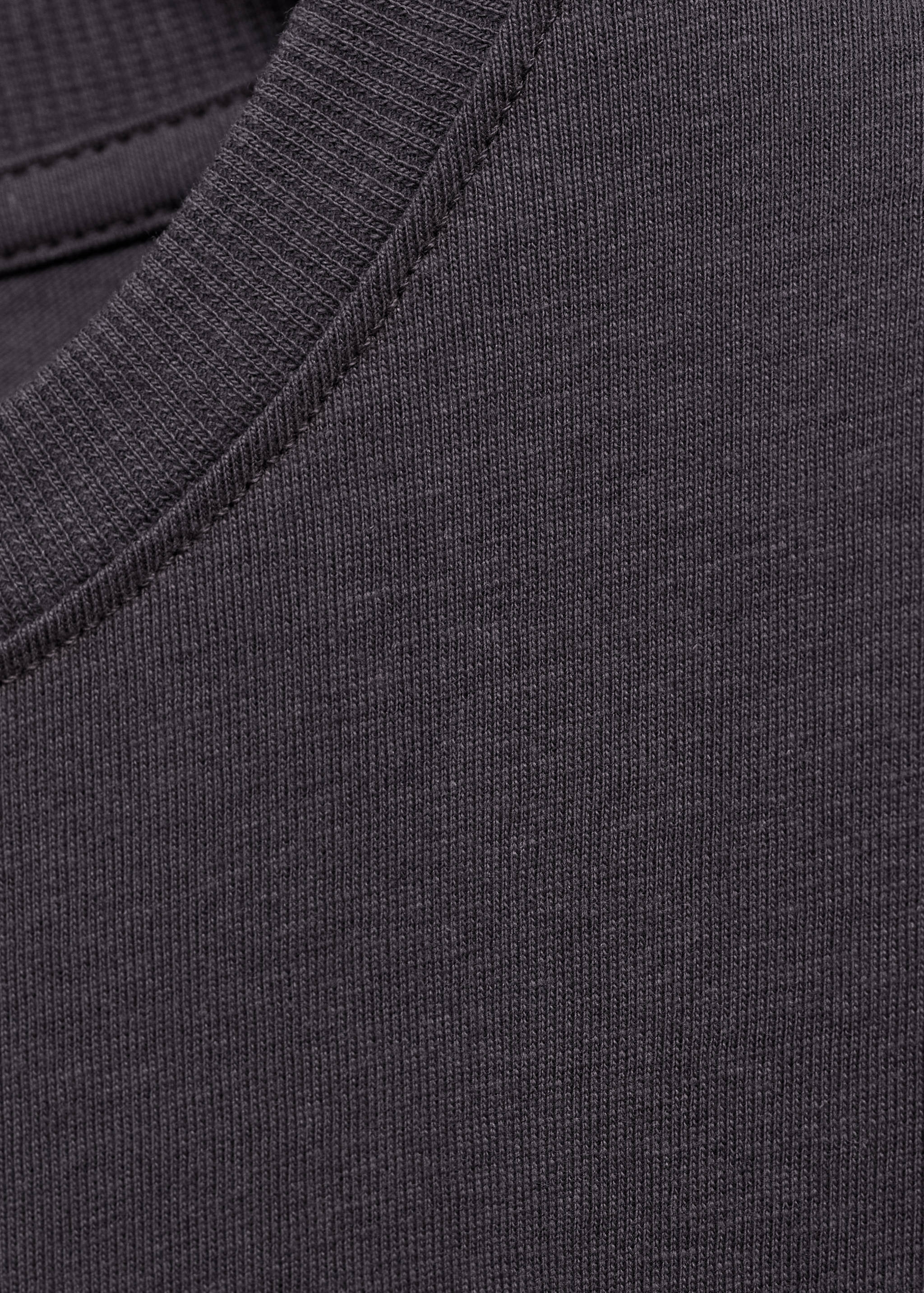 تي شيرت مطبوع بأكمام طويلة - تفاصيل المنتج 8