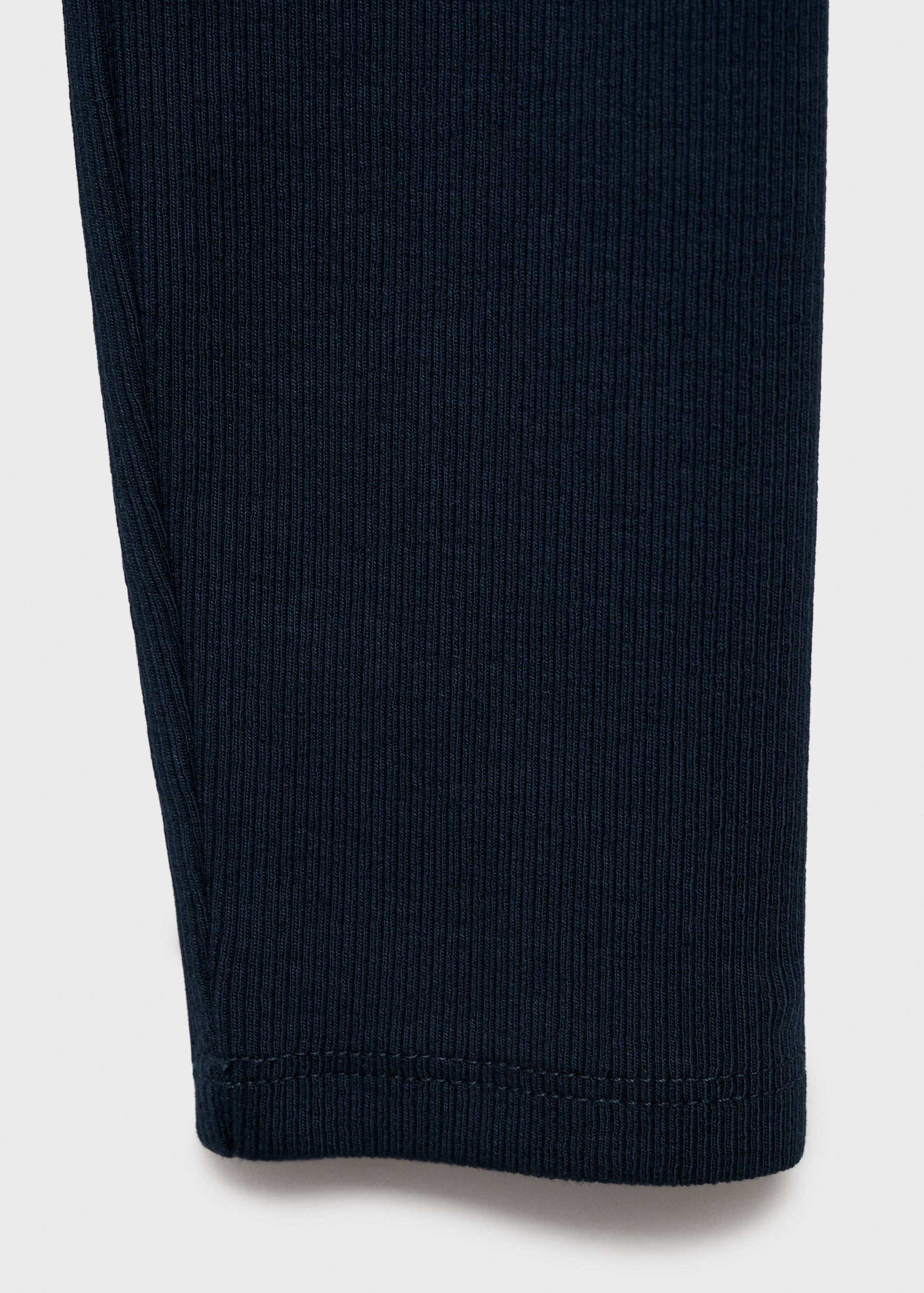 Long-sleeved V-neck T-shirt - Details of the article 0