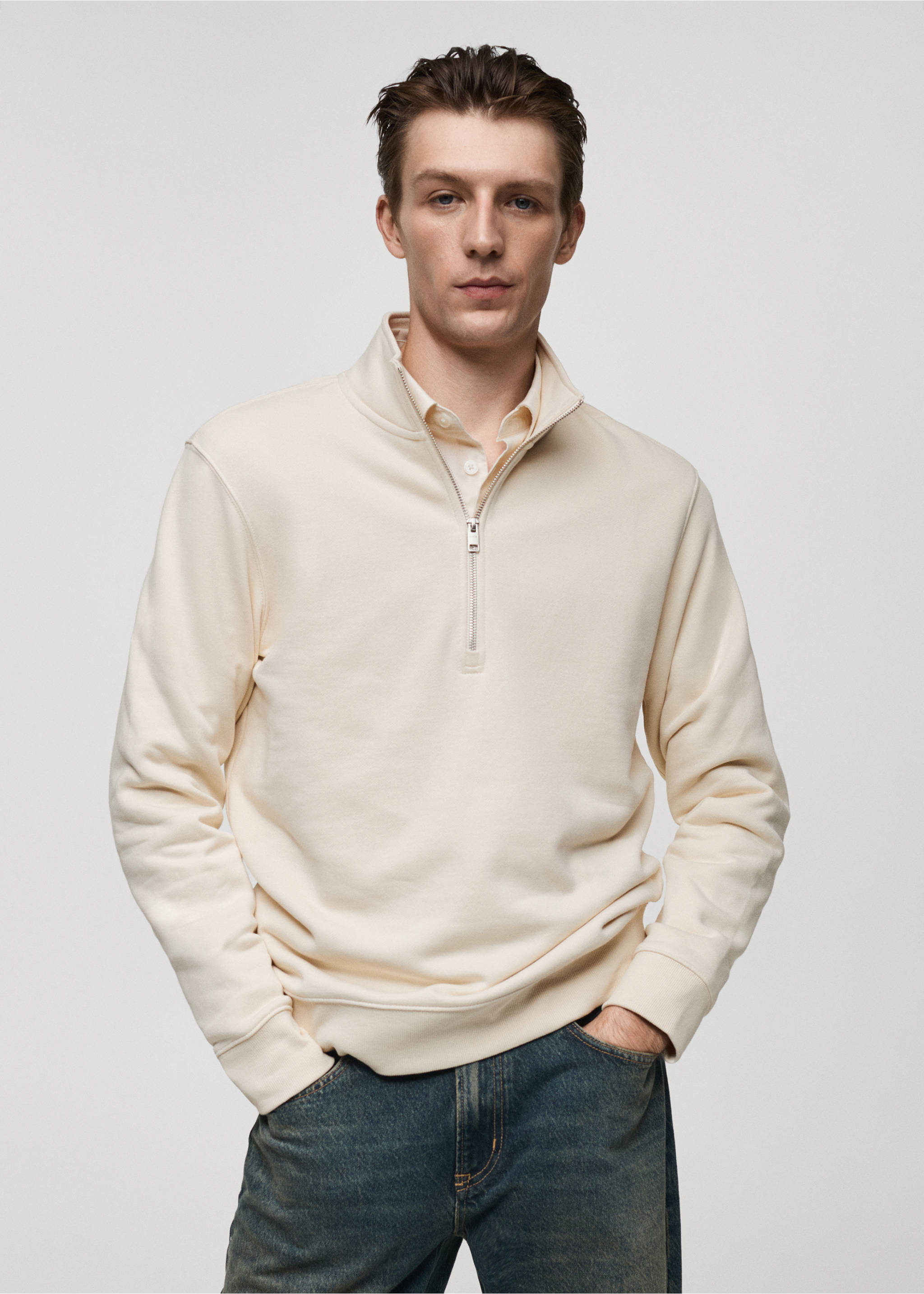 Sudadera algodón cuello cremallera - Plano medio, Crudo. Ref: 77007119-00.
