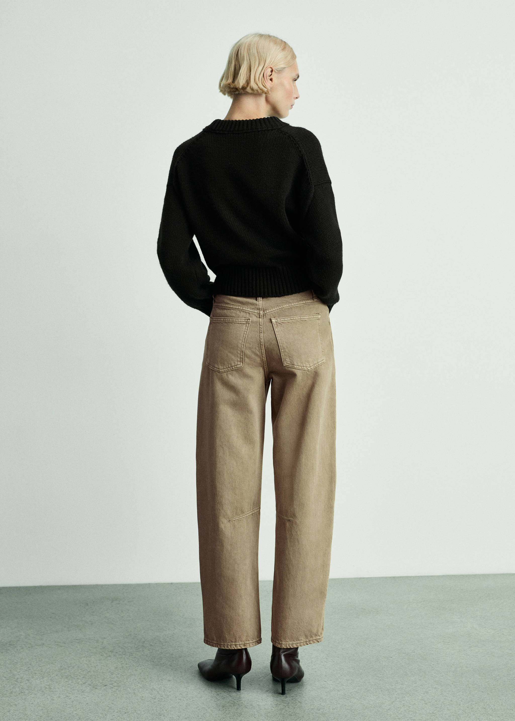 High-waist balloon jeans - Reverse of the article