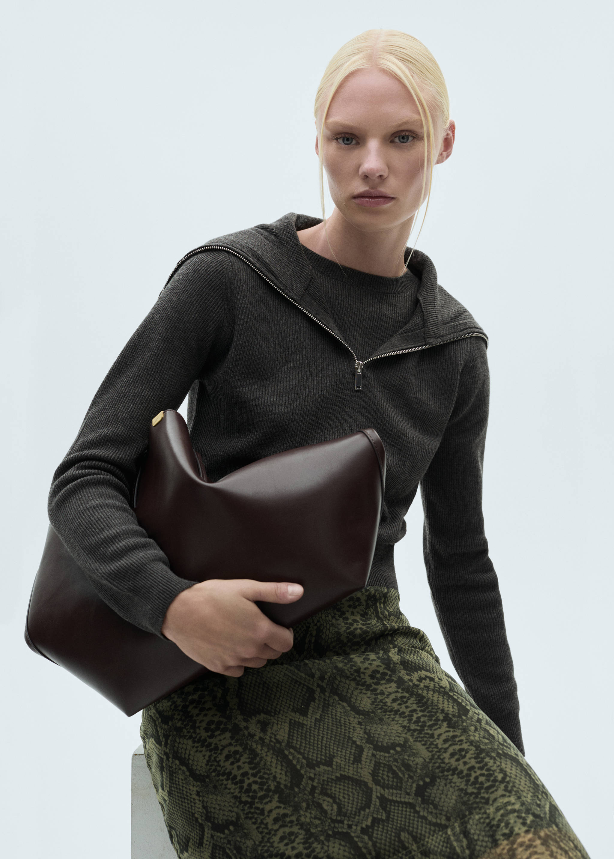 High neck sweater with zip - Medium plane