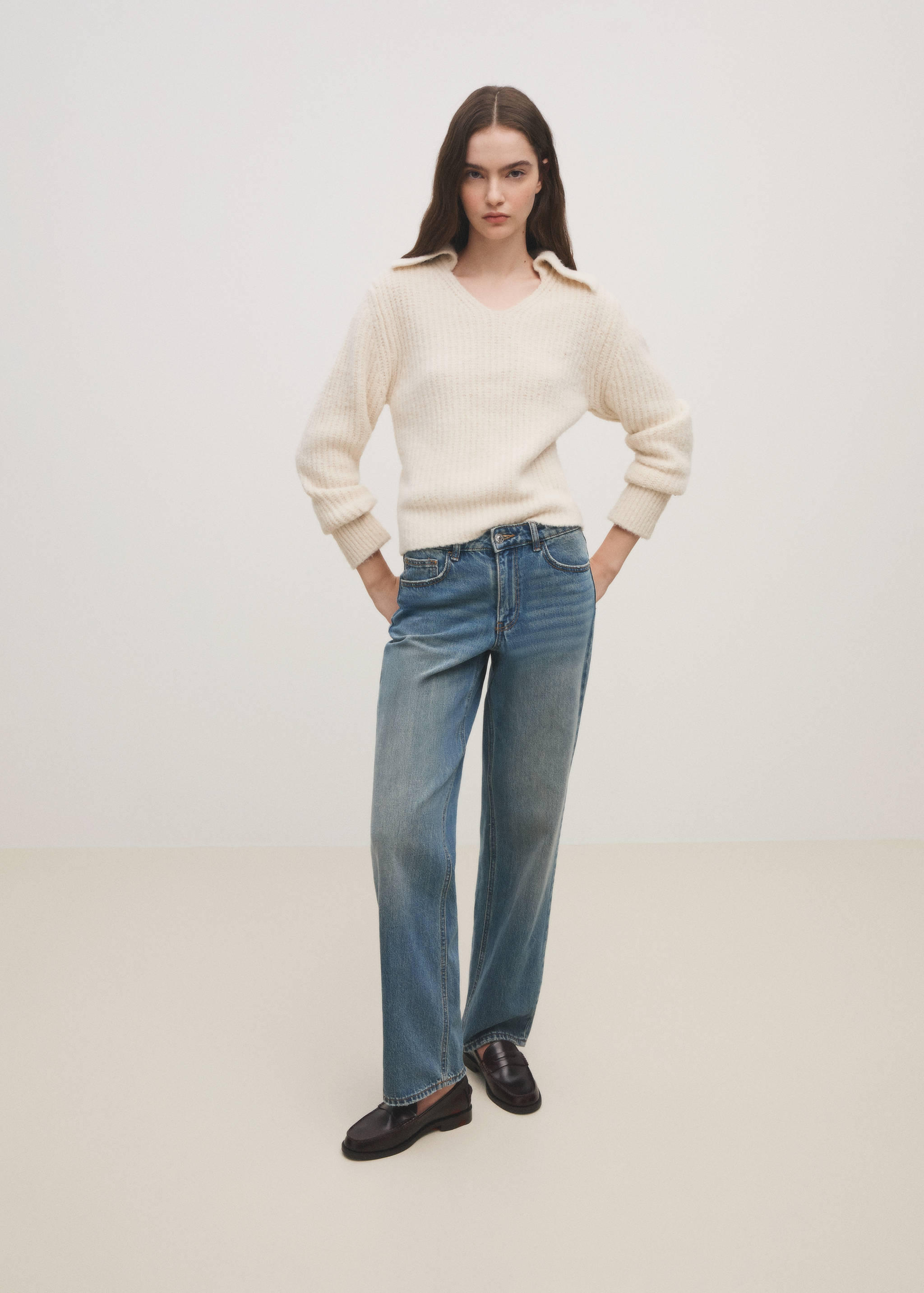 V-neck knit sweater - Details of the article 6