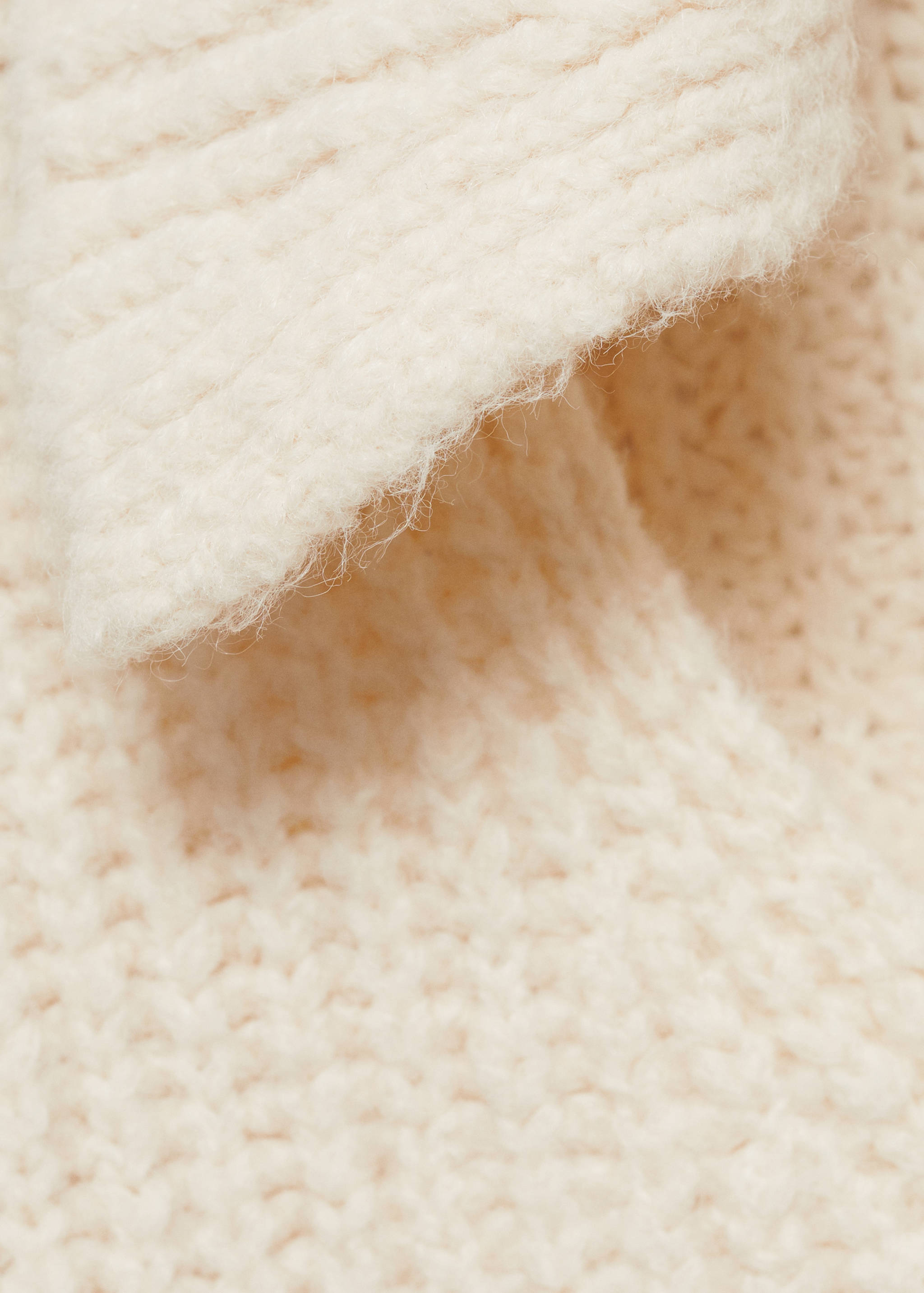 V-neck knit sweater - Details of the article 8
