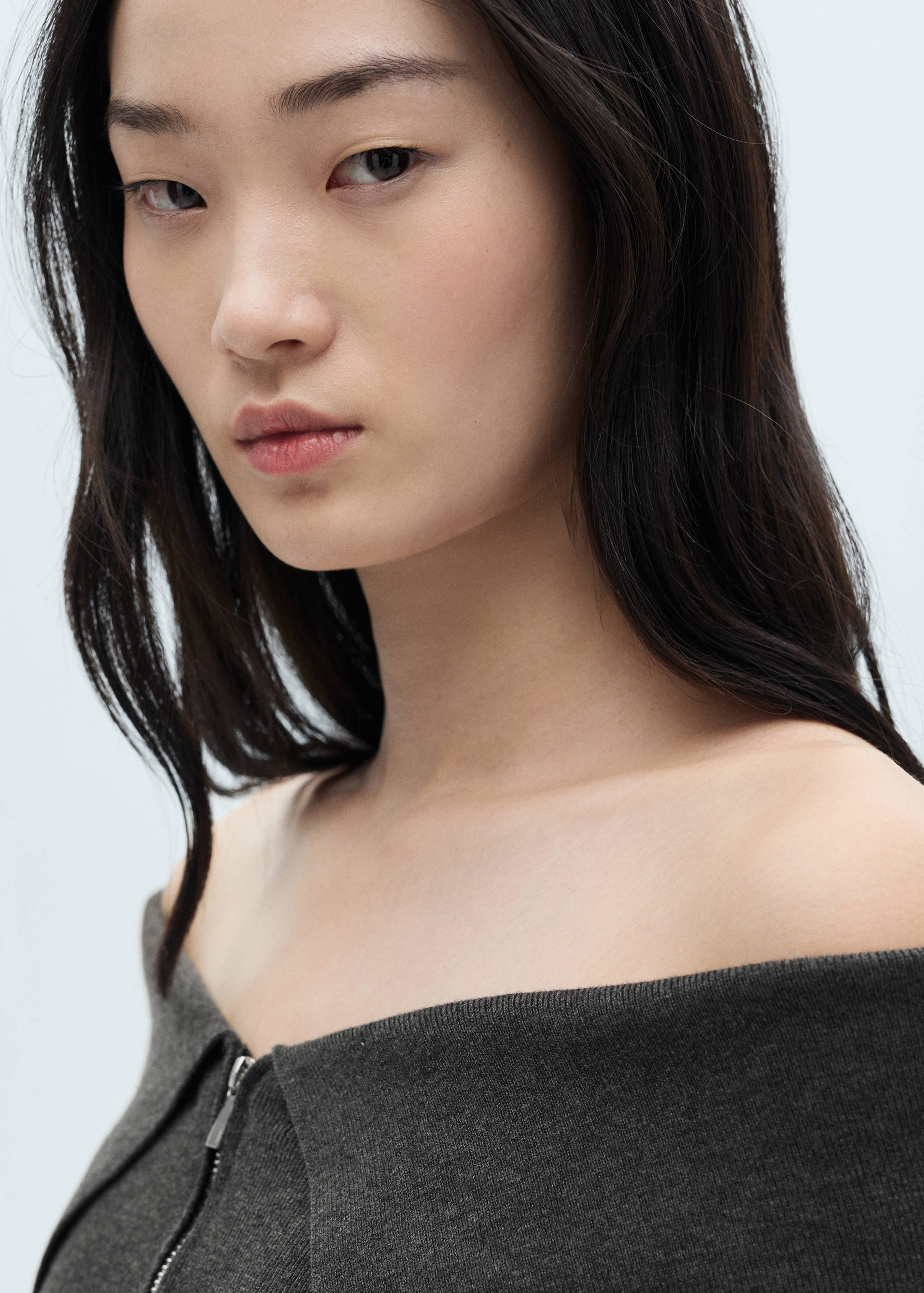 Open-shoulder sweater with zip - Details of the article 1