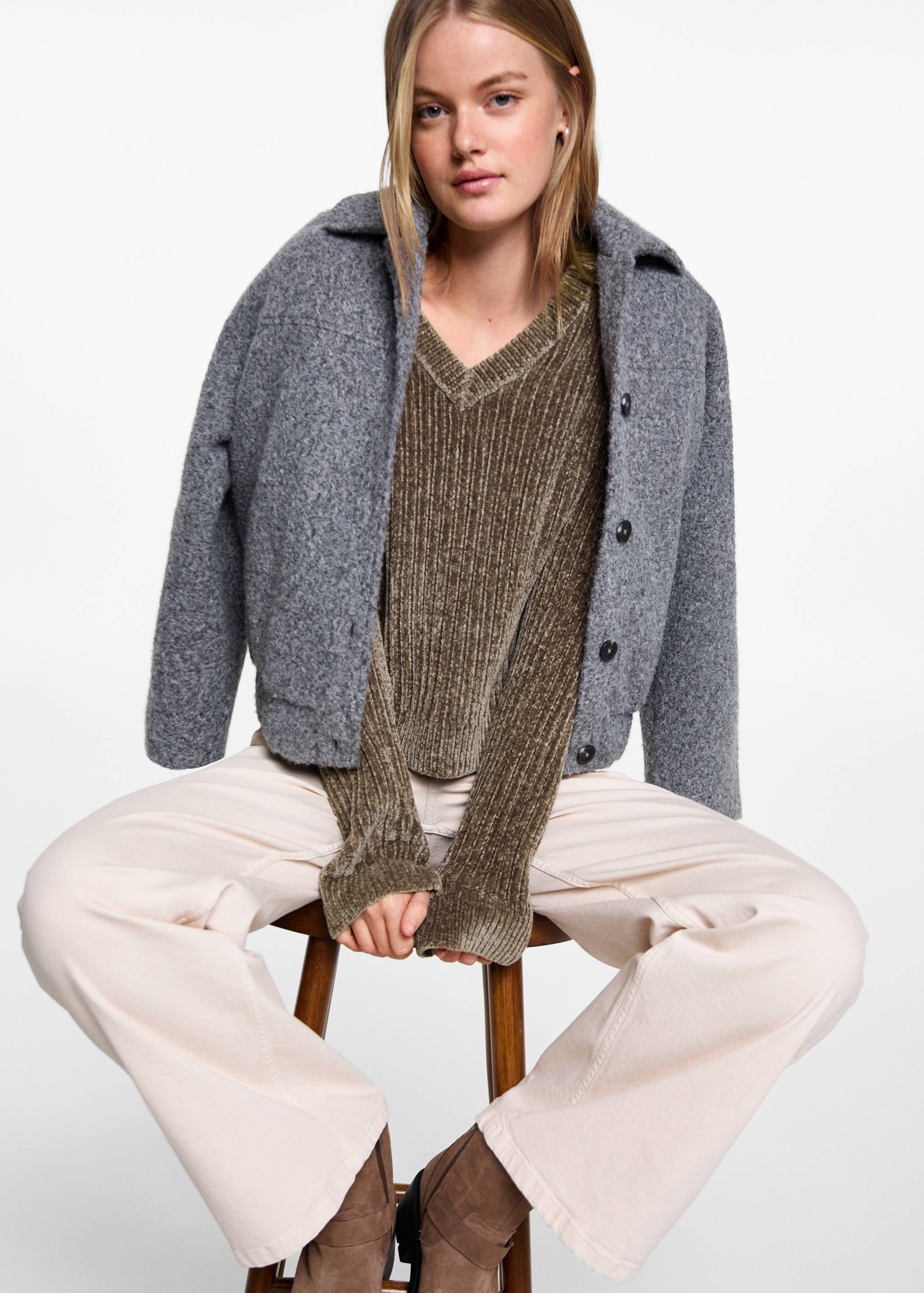 V-neck sweater - Details of the article 2