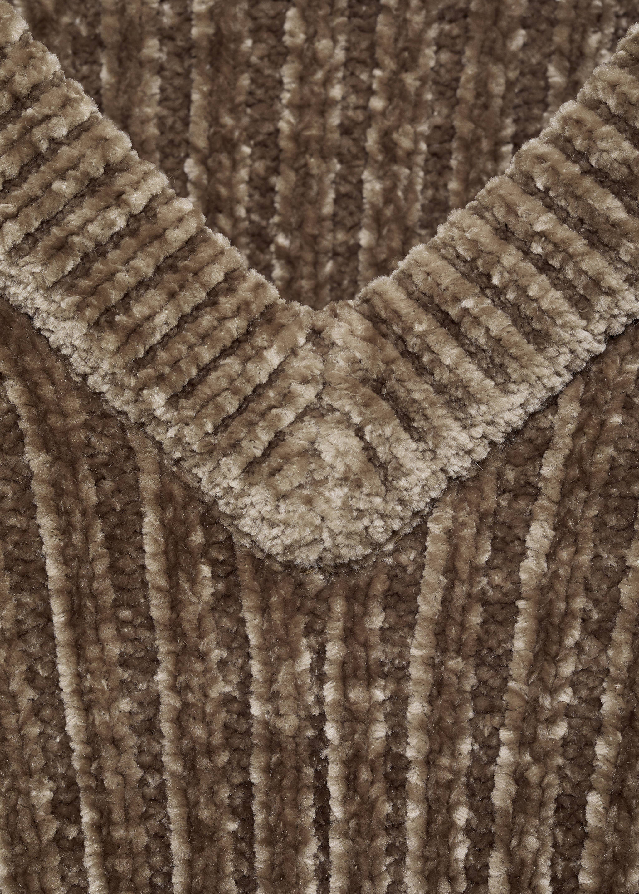 V-neck sweater - Details of the article 8