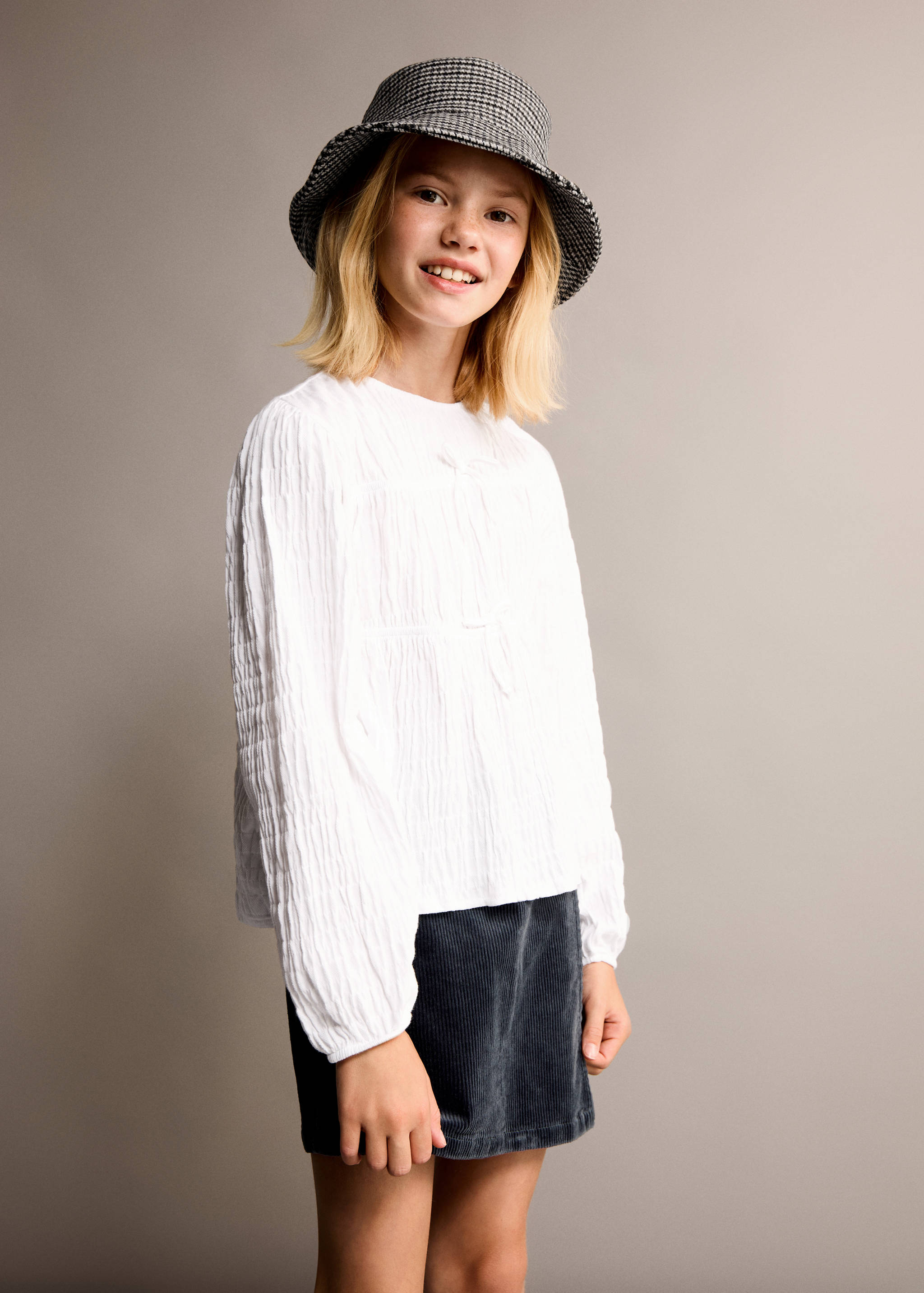 Blouse with gathered bows - General plane