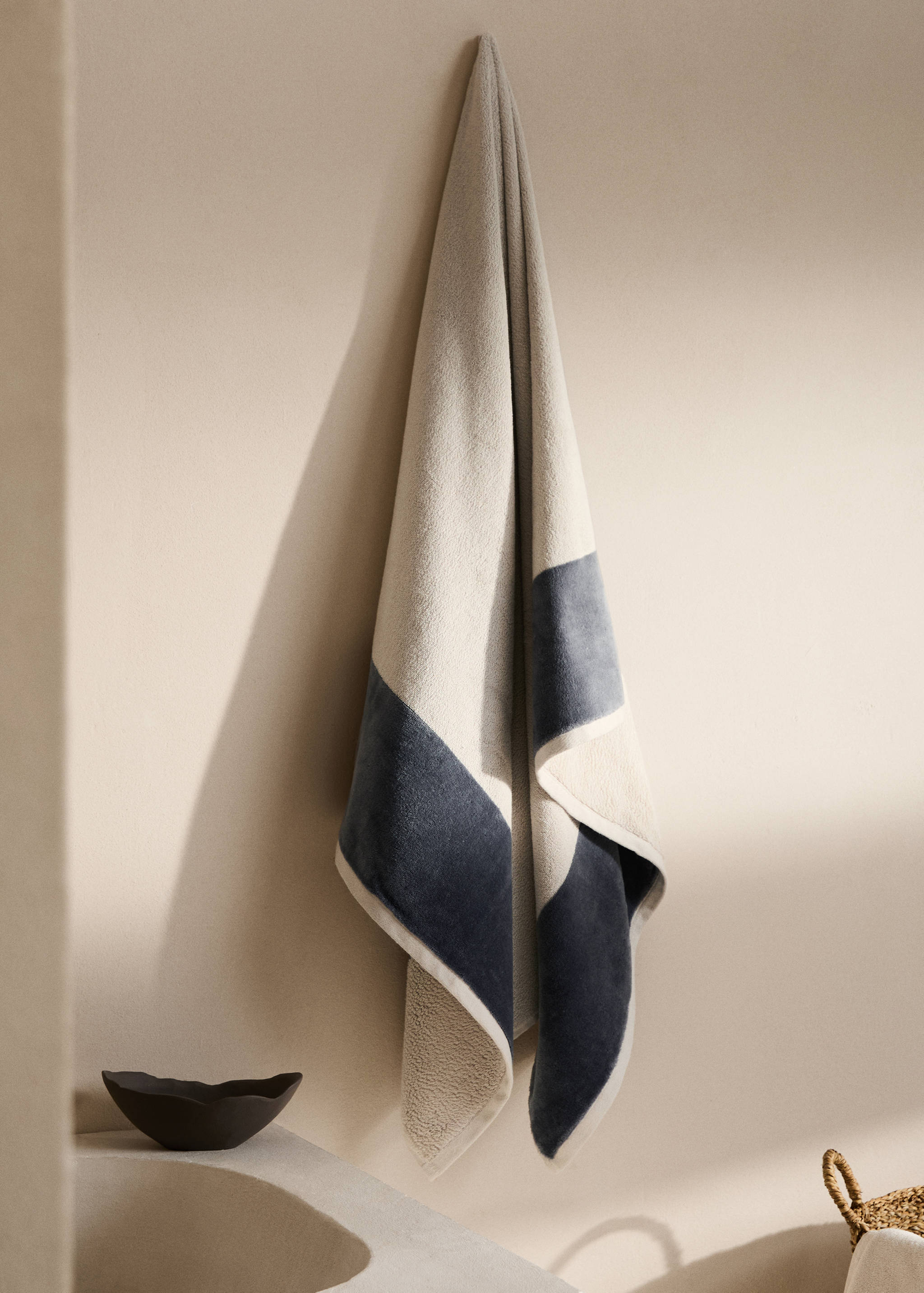 100% cotton bath towel striped design 90x150cm - General plane