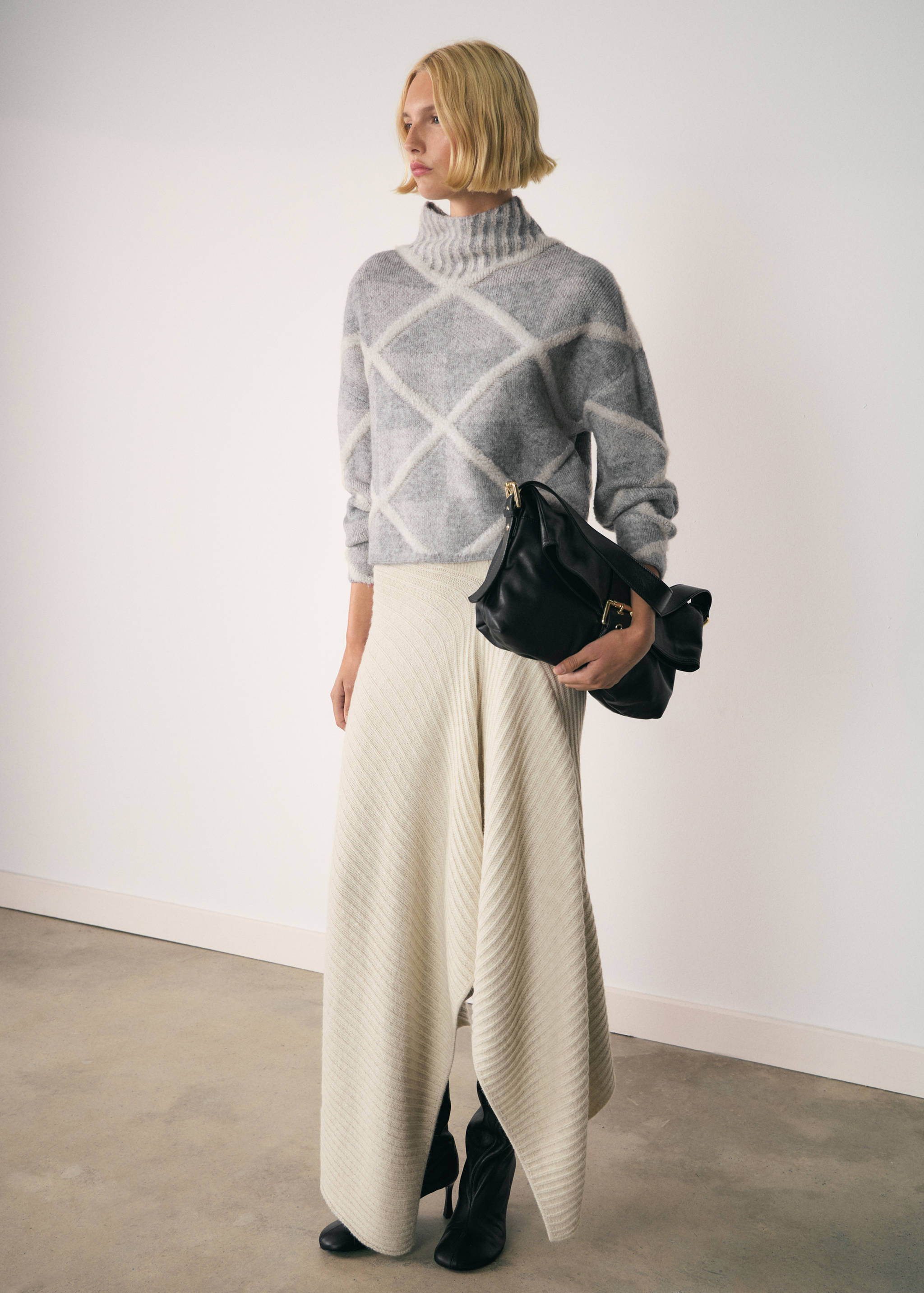 Turtleneck rhombus sweater - General plane