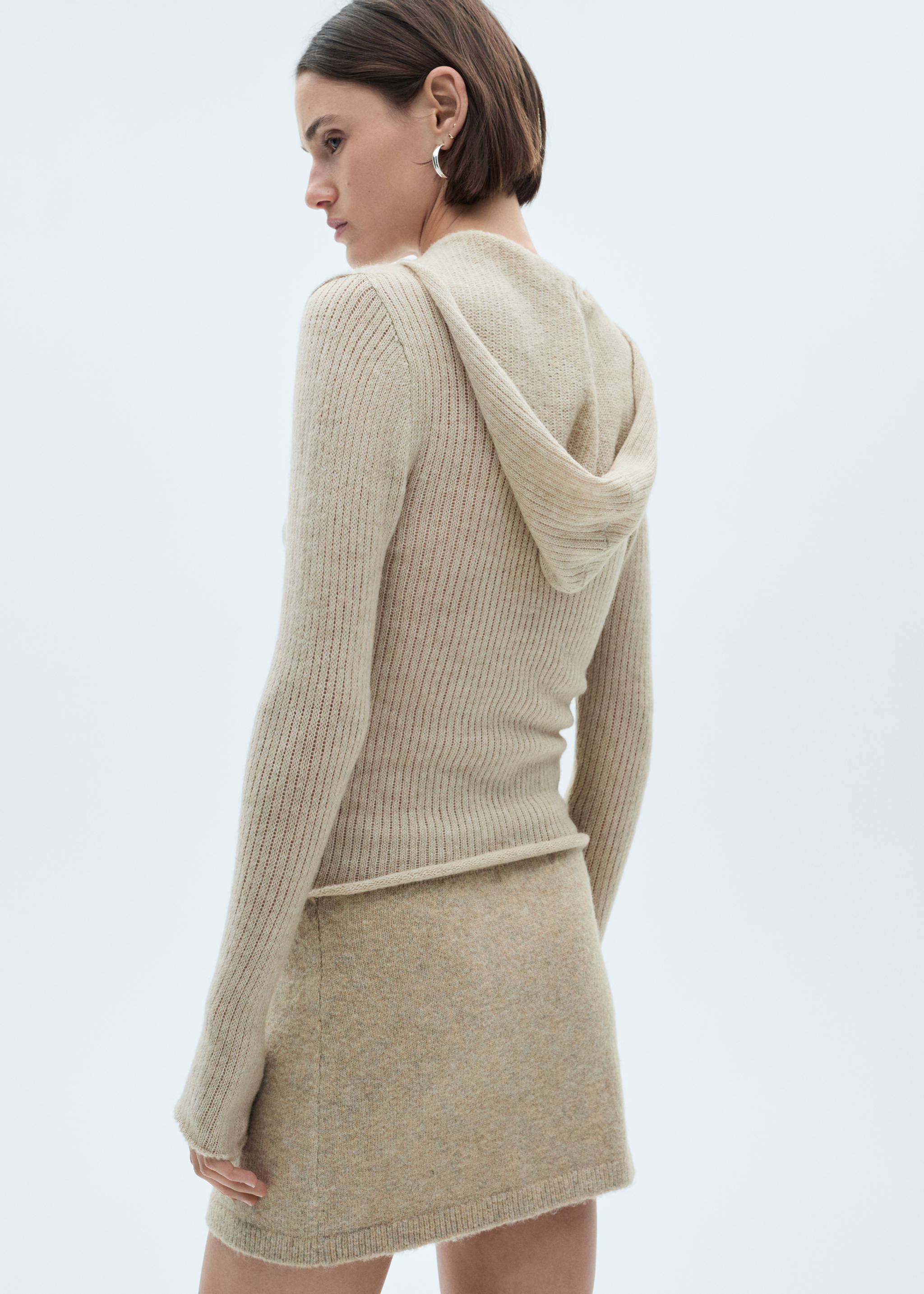 Pull-over maille côtelée capuche - Verso de l’article