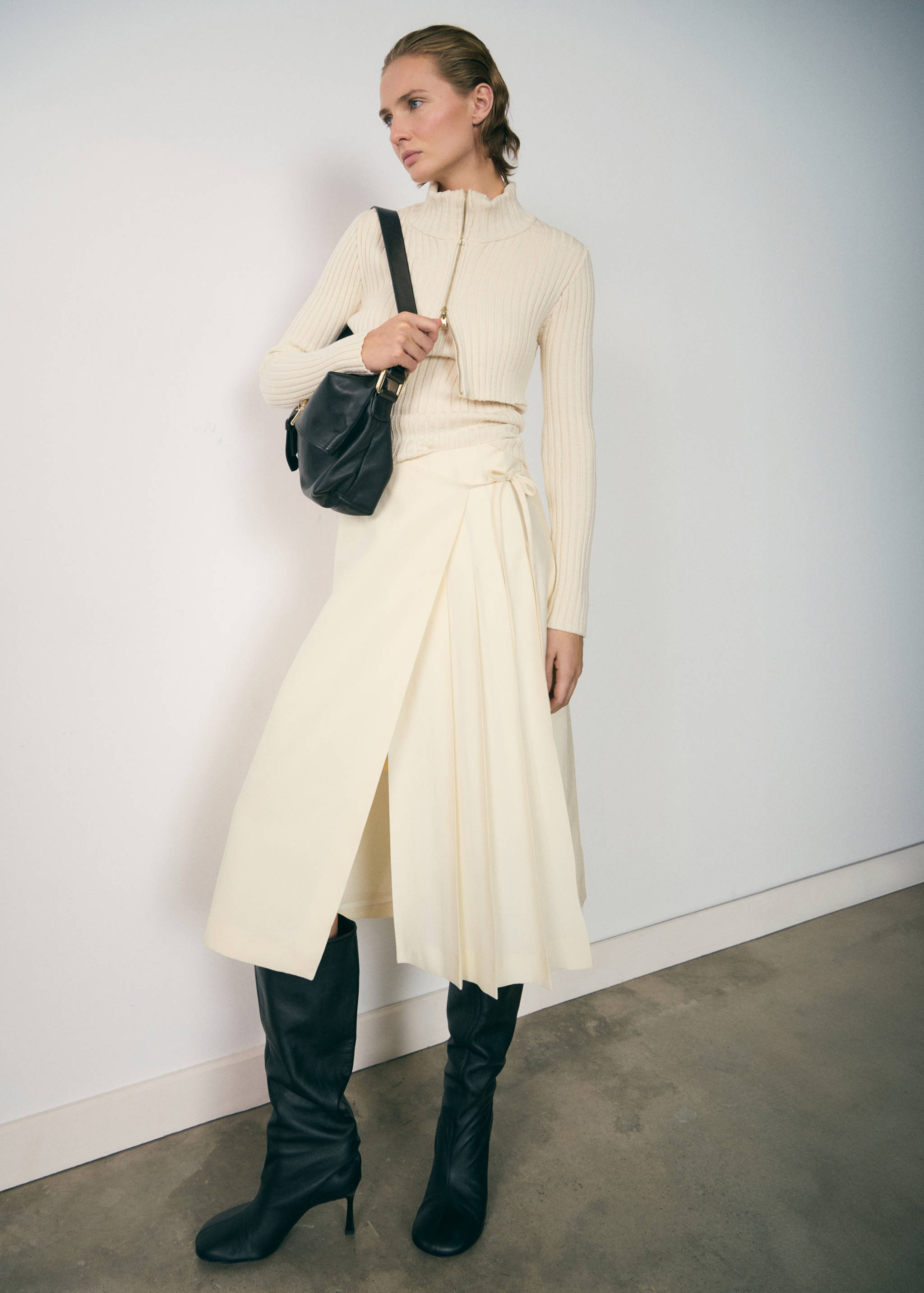 Combined ribbed sweater with zip - General plane