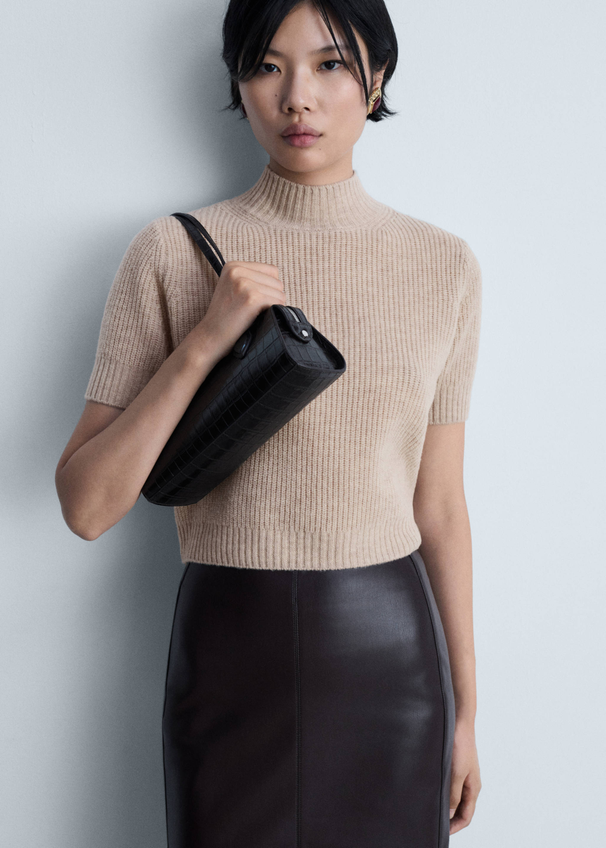 Short-sleeved wool sweater - Medium plane