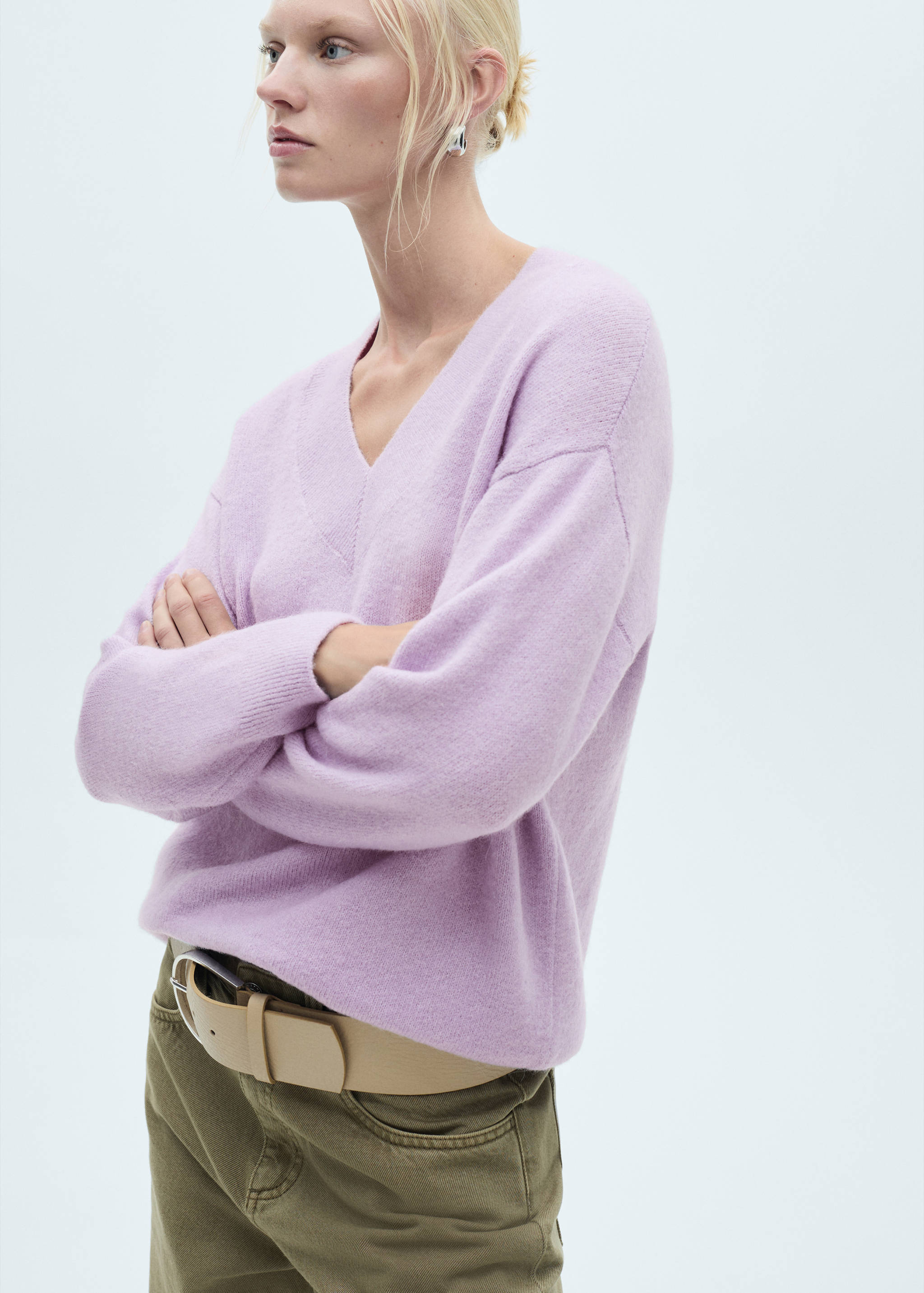 Oversized V-neck sweater - Medium plane