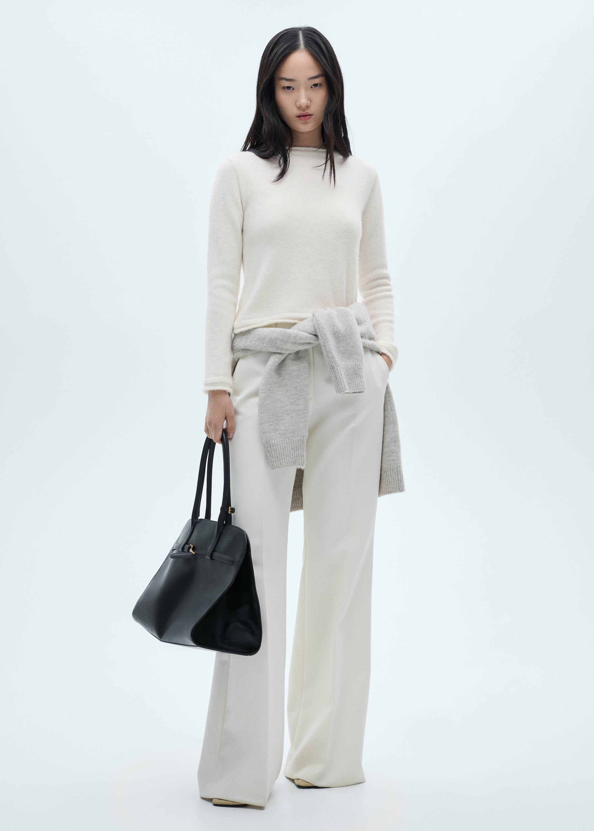 Round-neck sweater with buttons - General plane