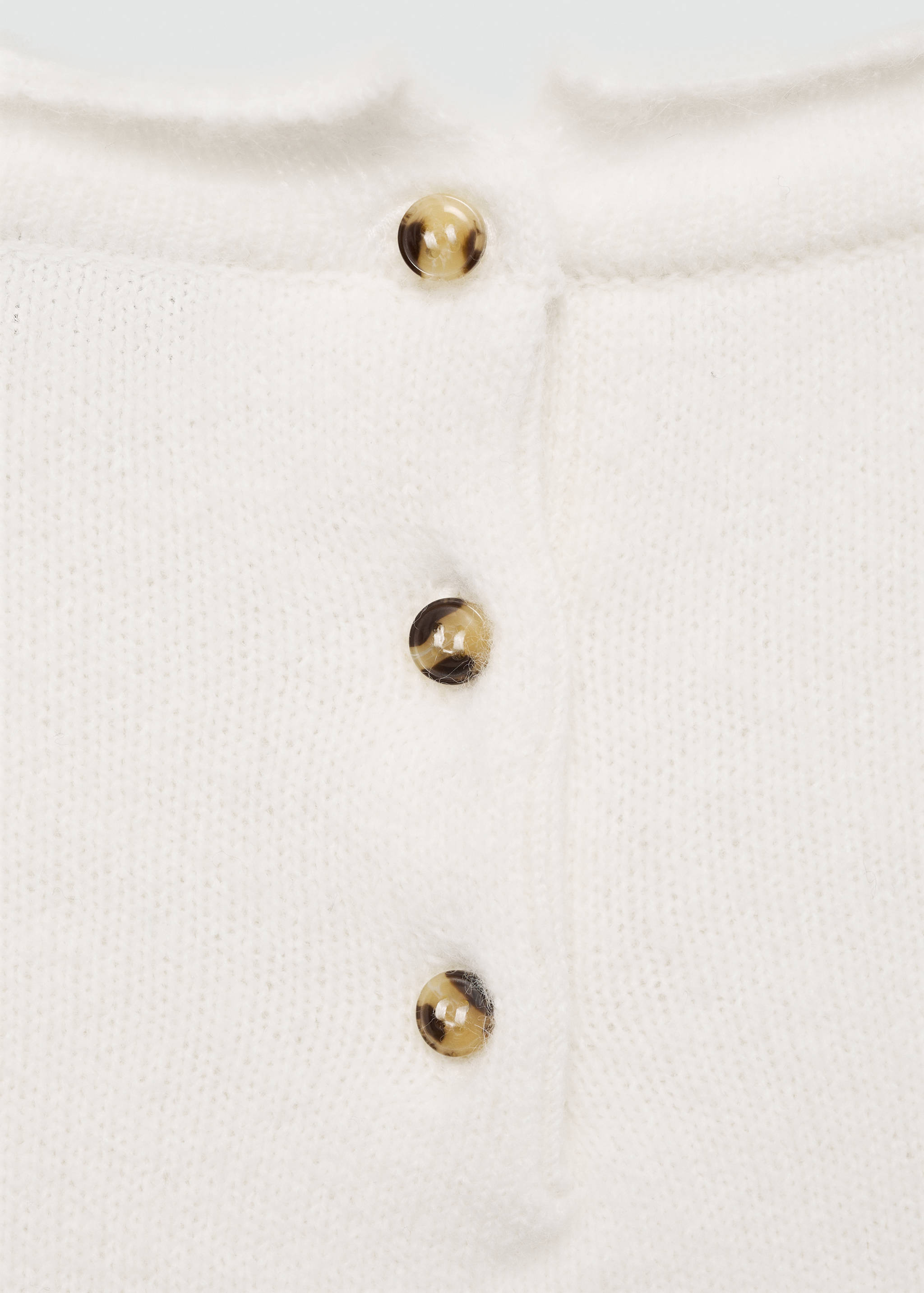 Round-neck sweater with buttons - Details of the article 8
