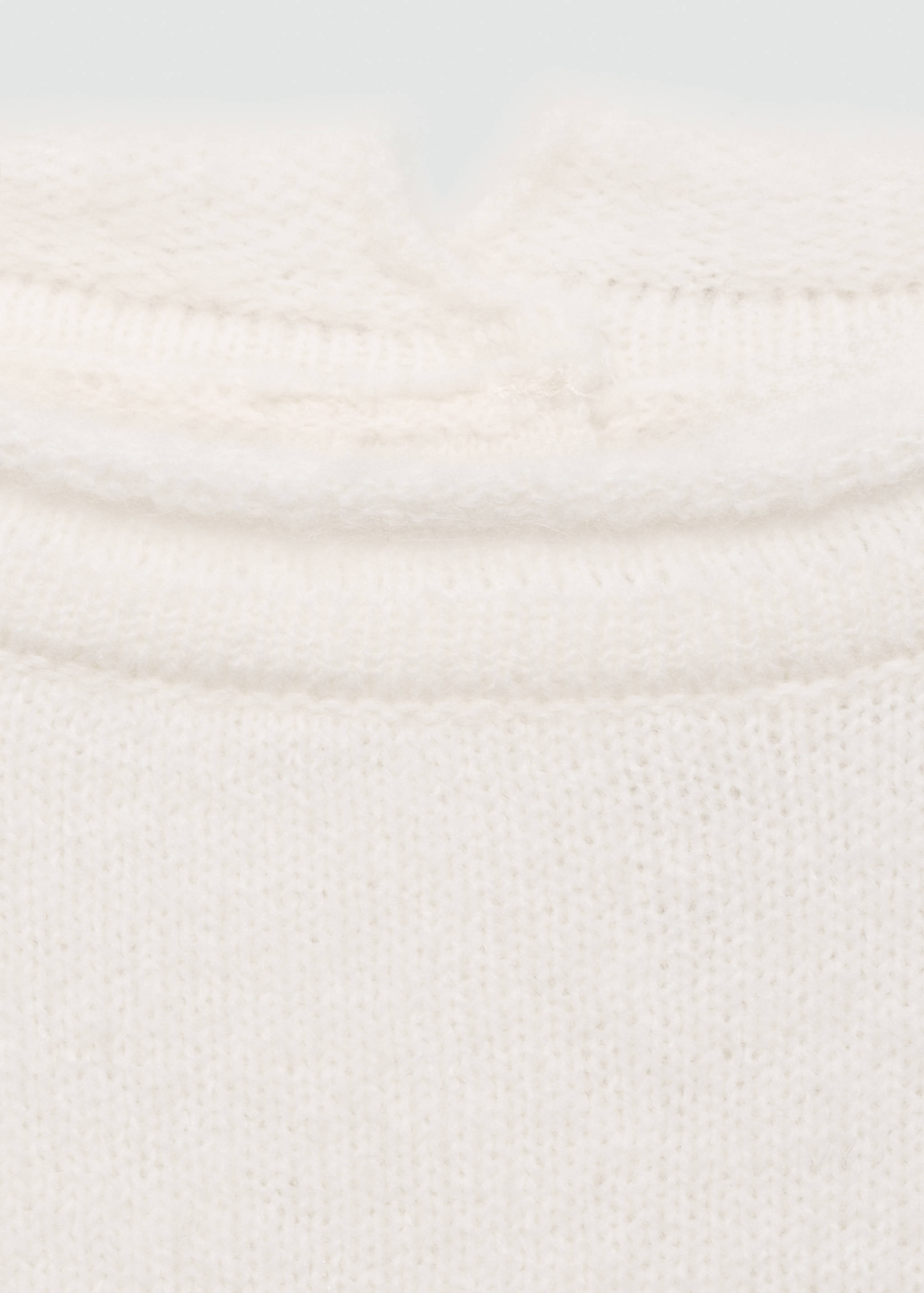 Round-neck sweater with buttons - Details of the article 0