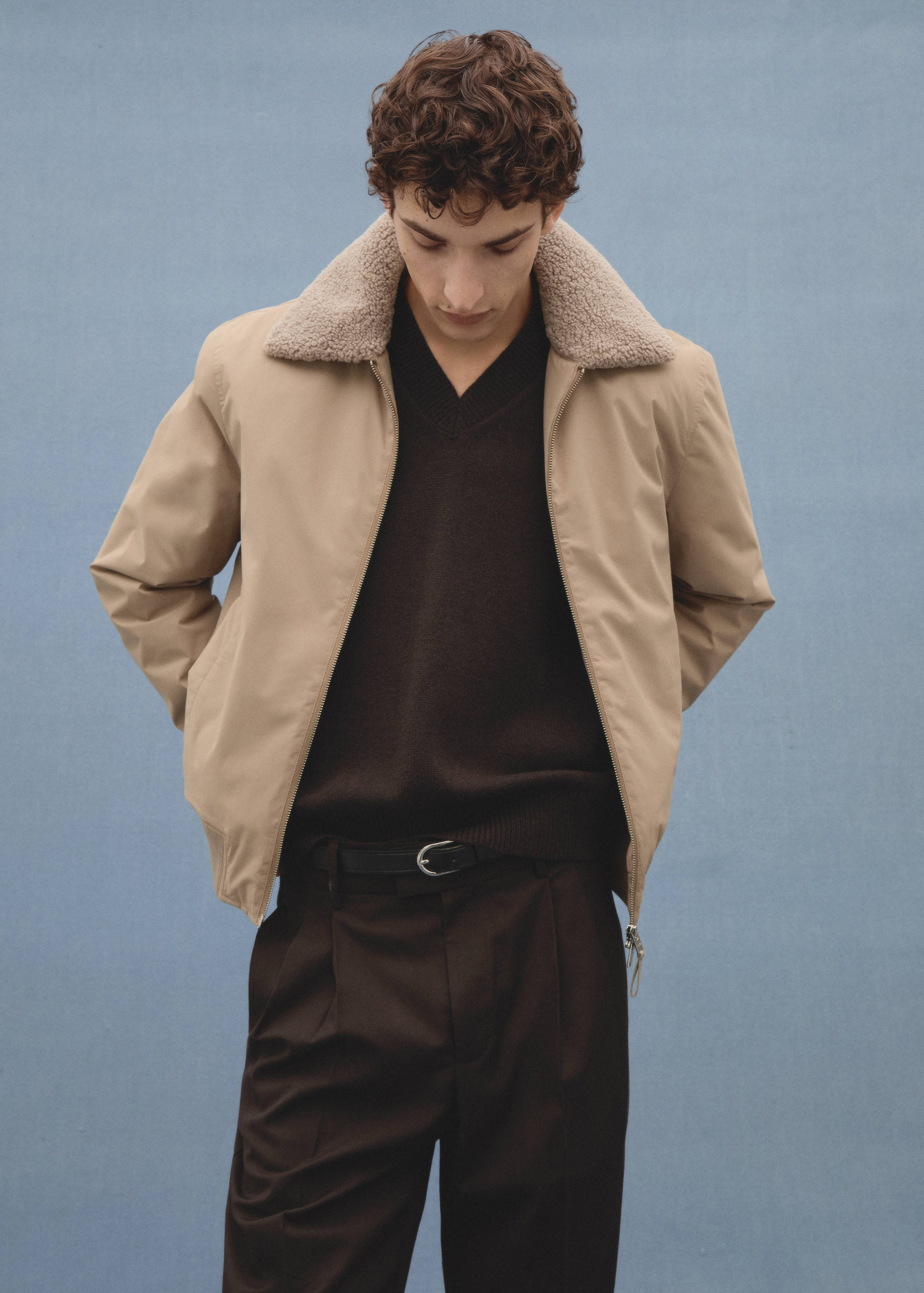 Water-repellent jacket with sheepskin collar - Details of the article 5