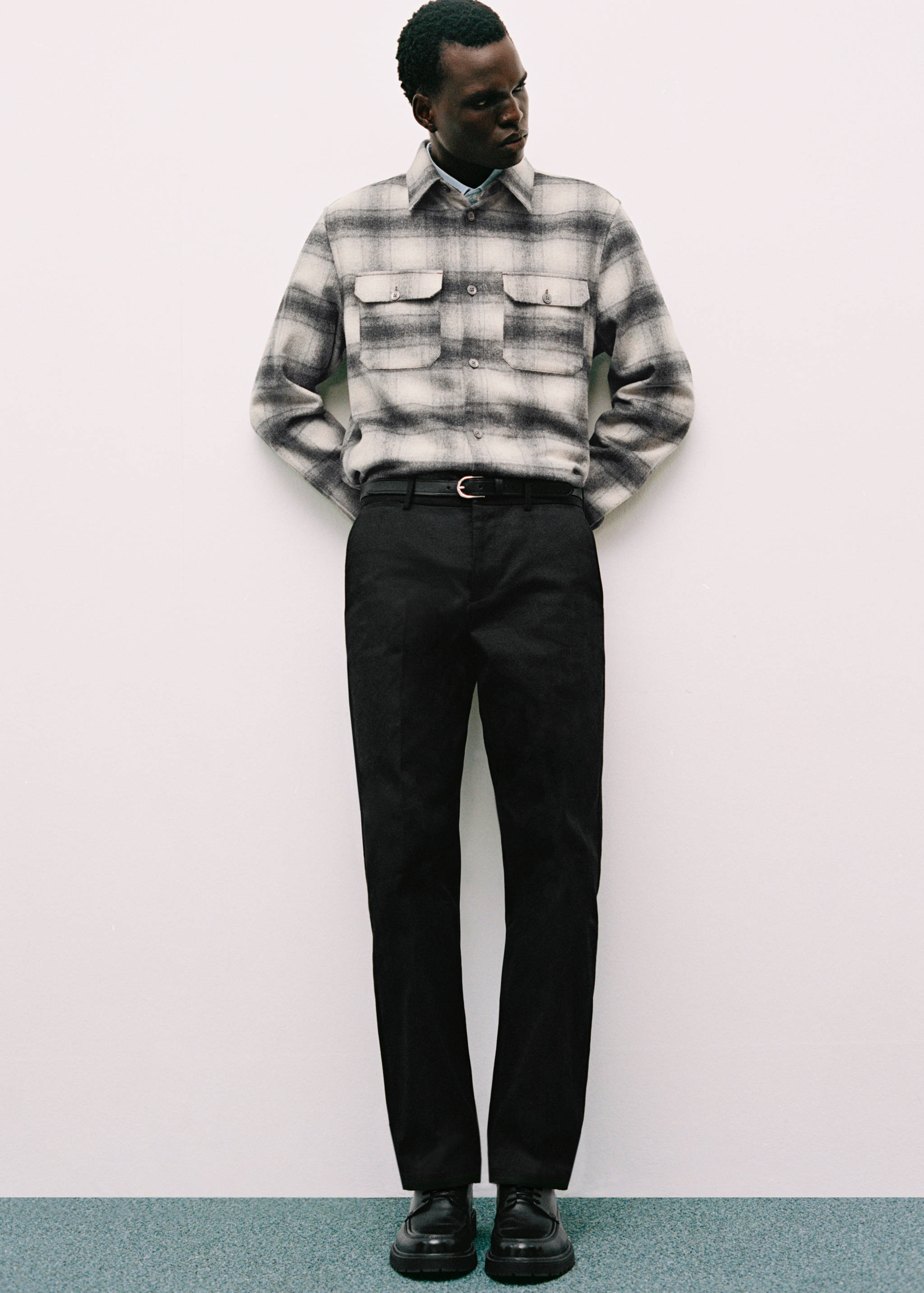 Cotton straight-fit  trousers with drawstring - Details of the article 3