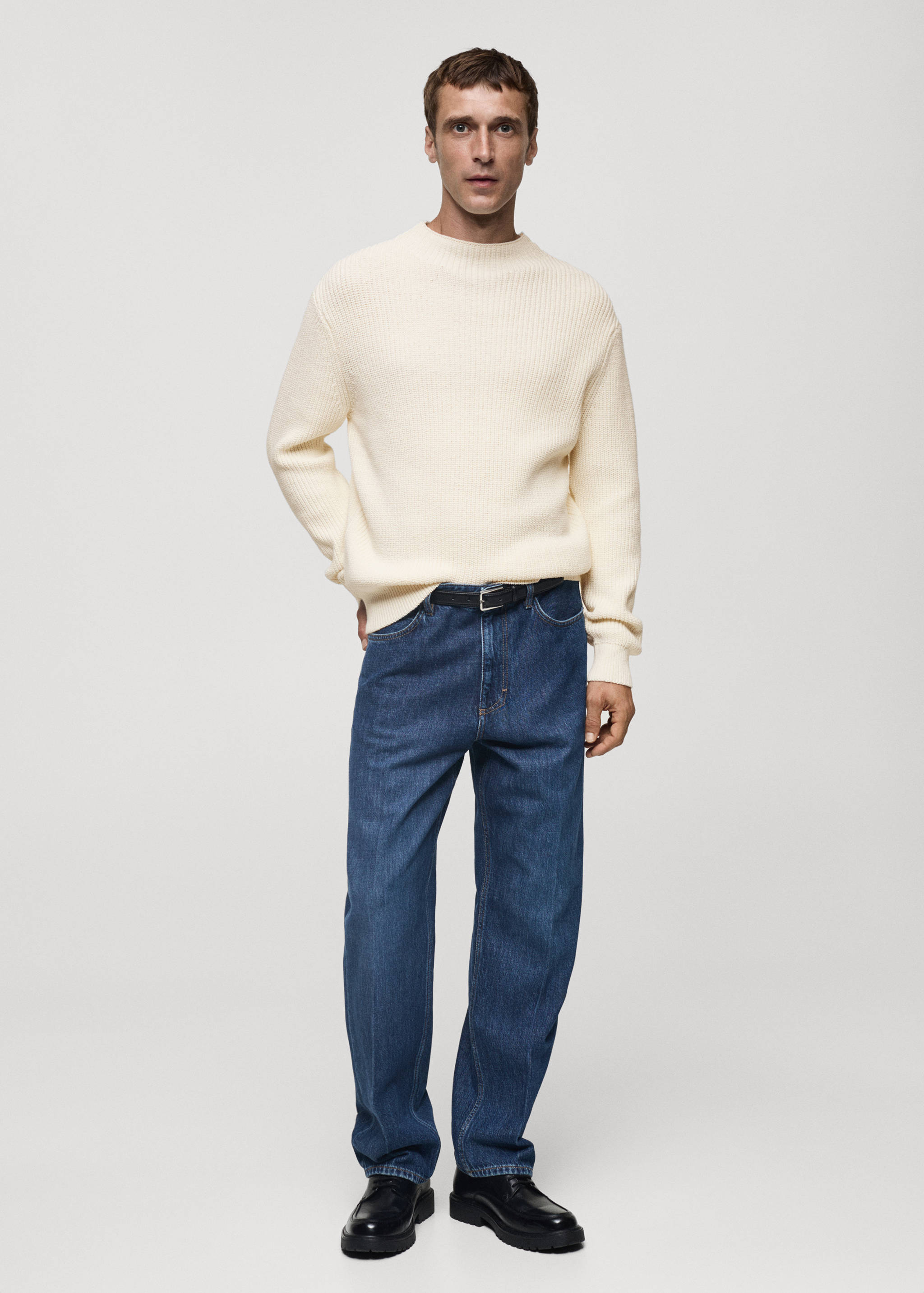 Knitted cotton sweater - General plane