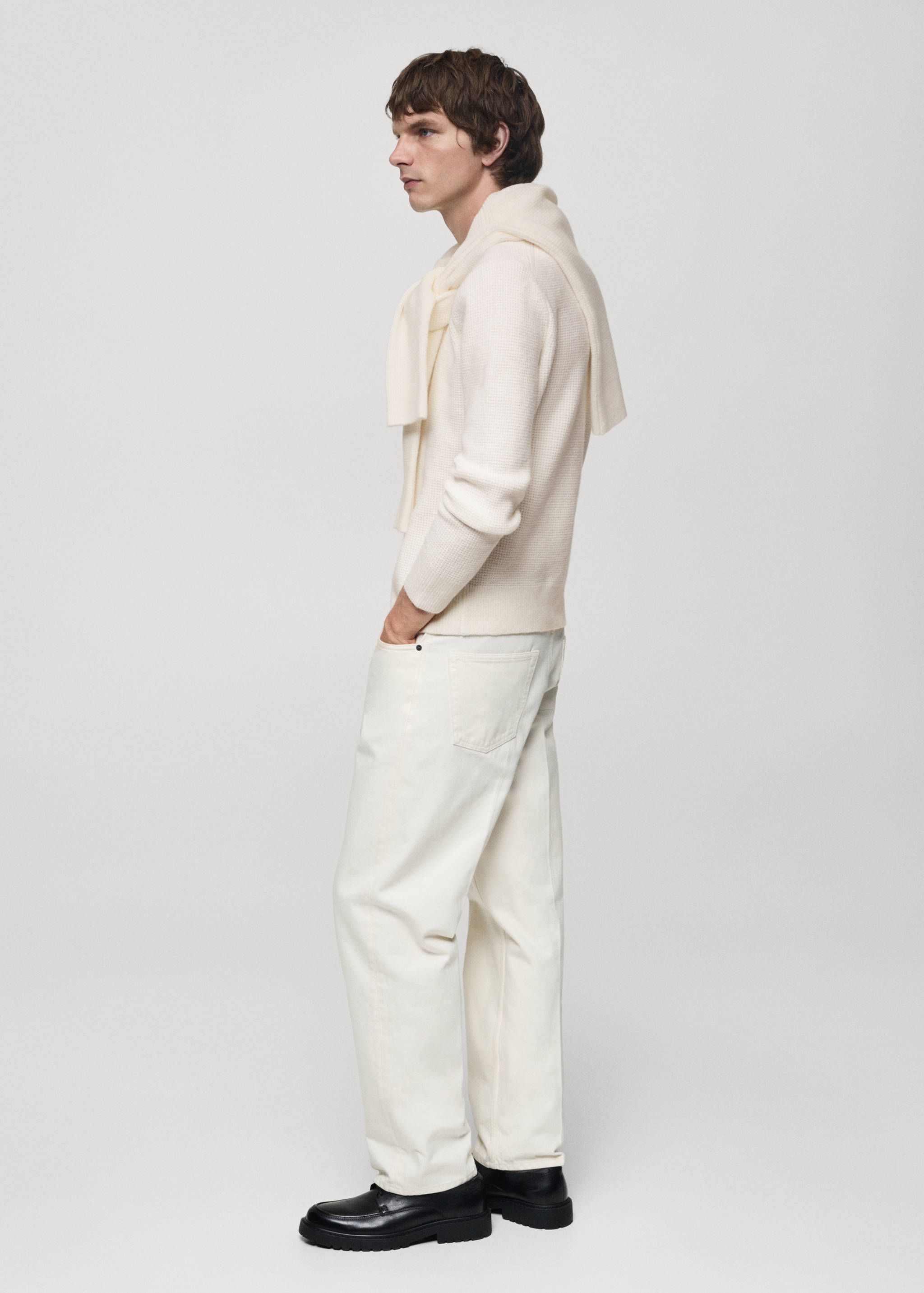 Knitted sweater with check structure - Details of the article 2