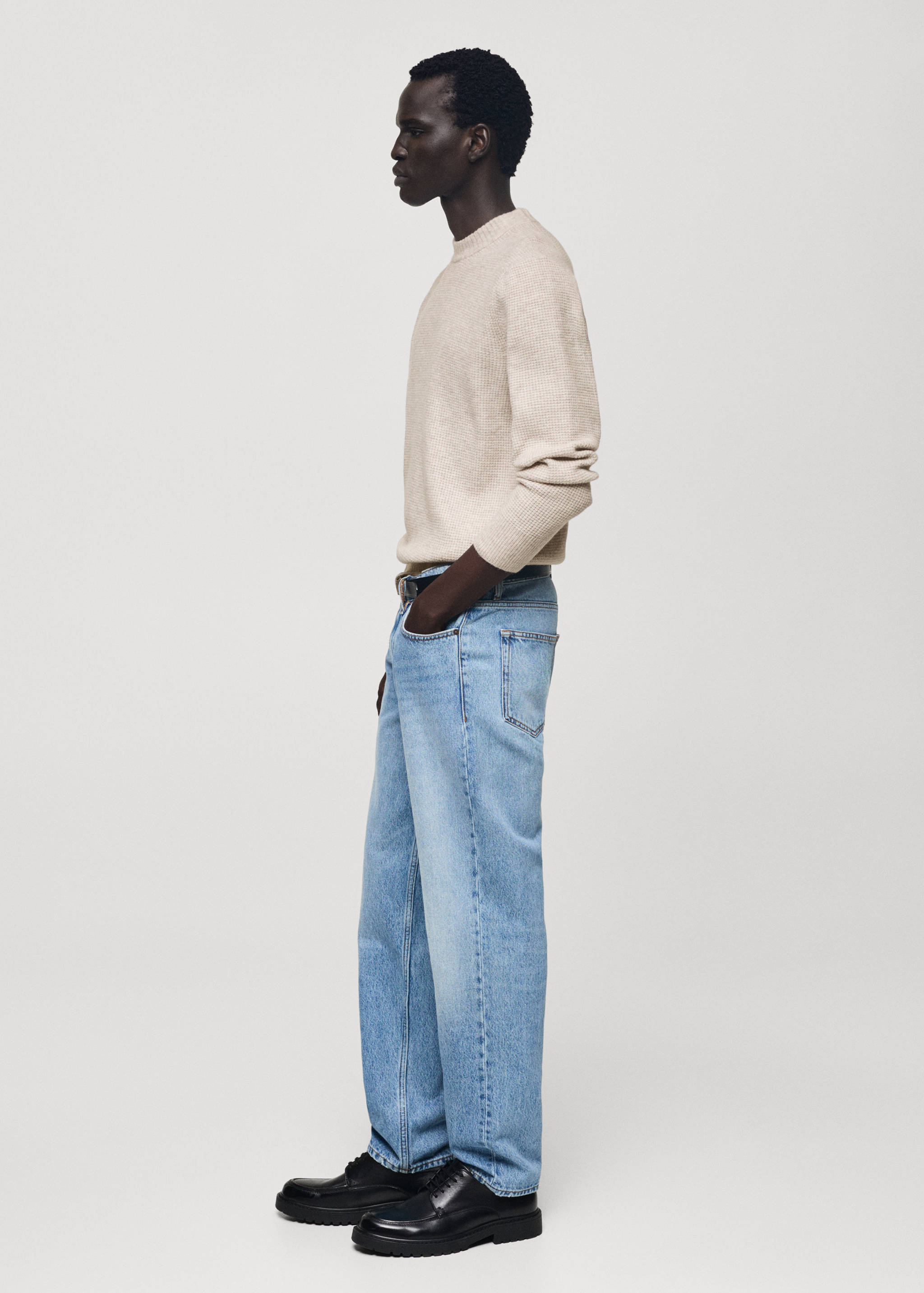 Knitted sweater with check structure - Details of the article 2