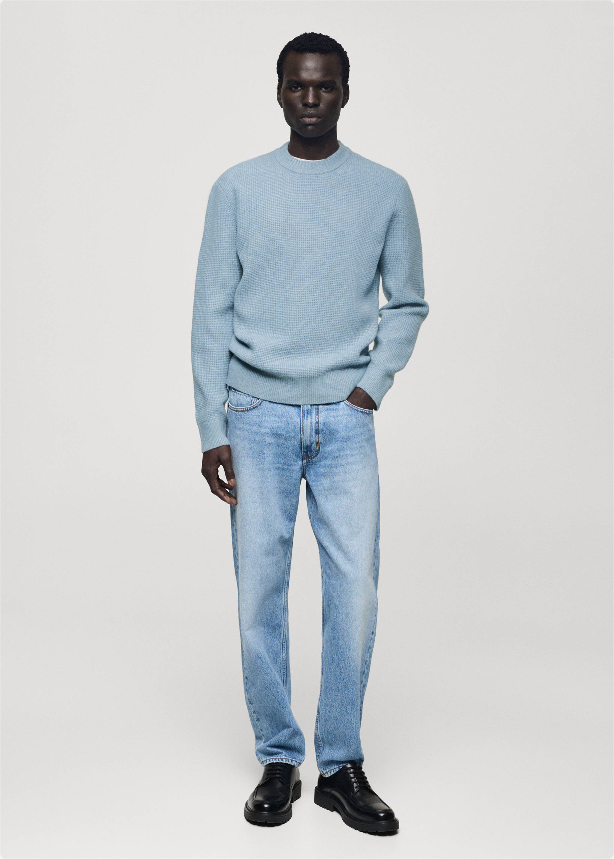 Knitted sweater with check structure - General plane