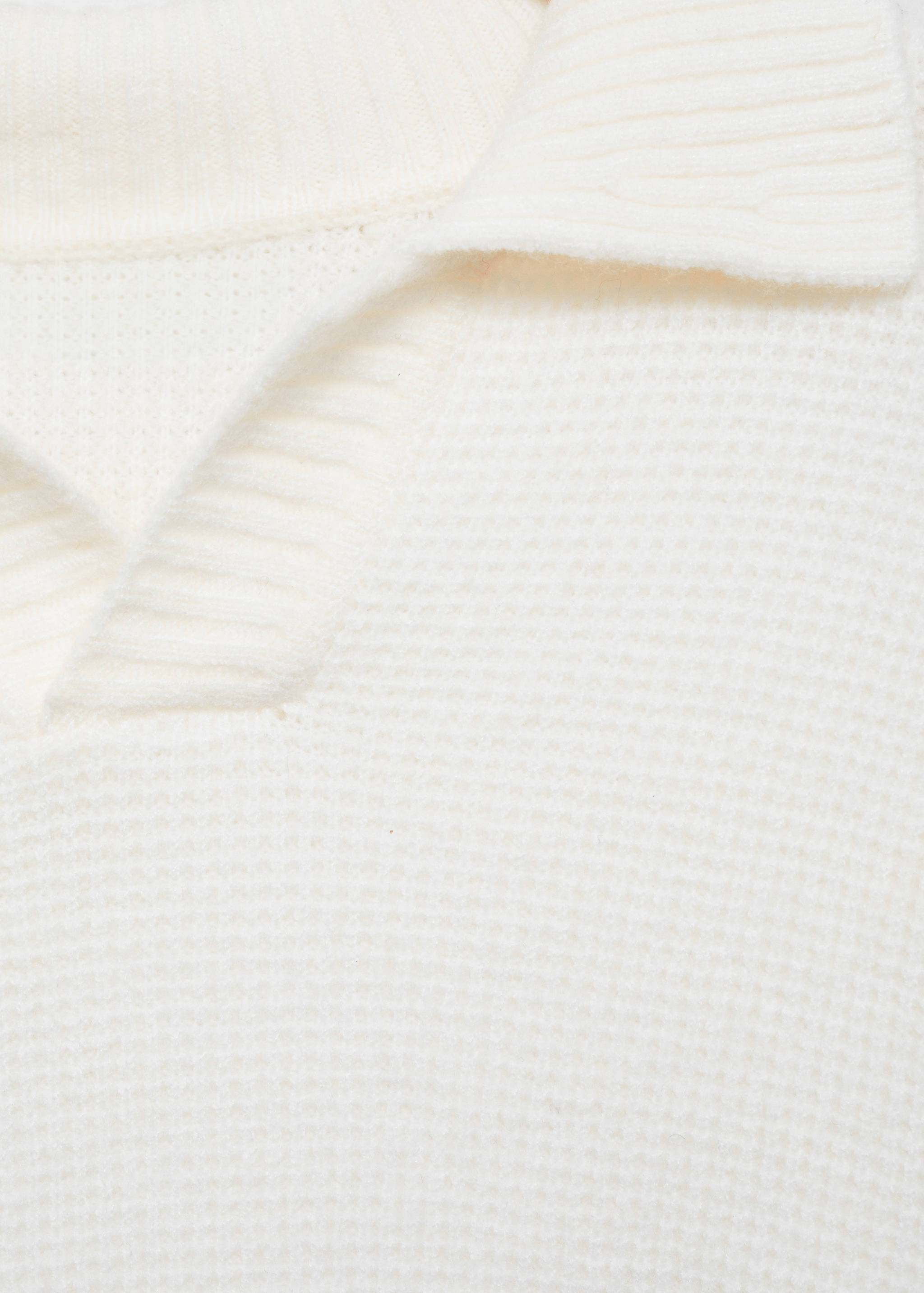 Knitted structured check polo sweater - Details of the article 8