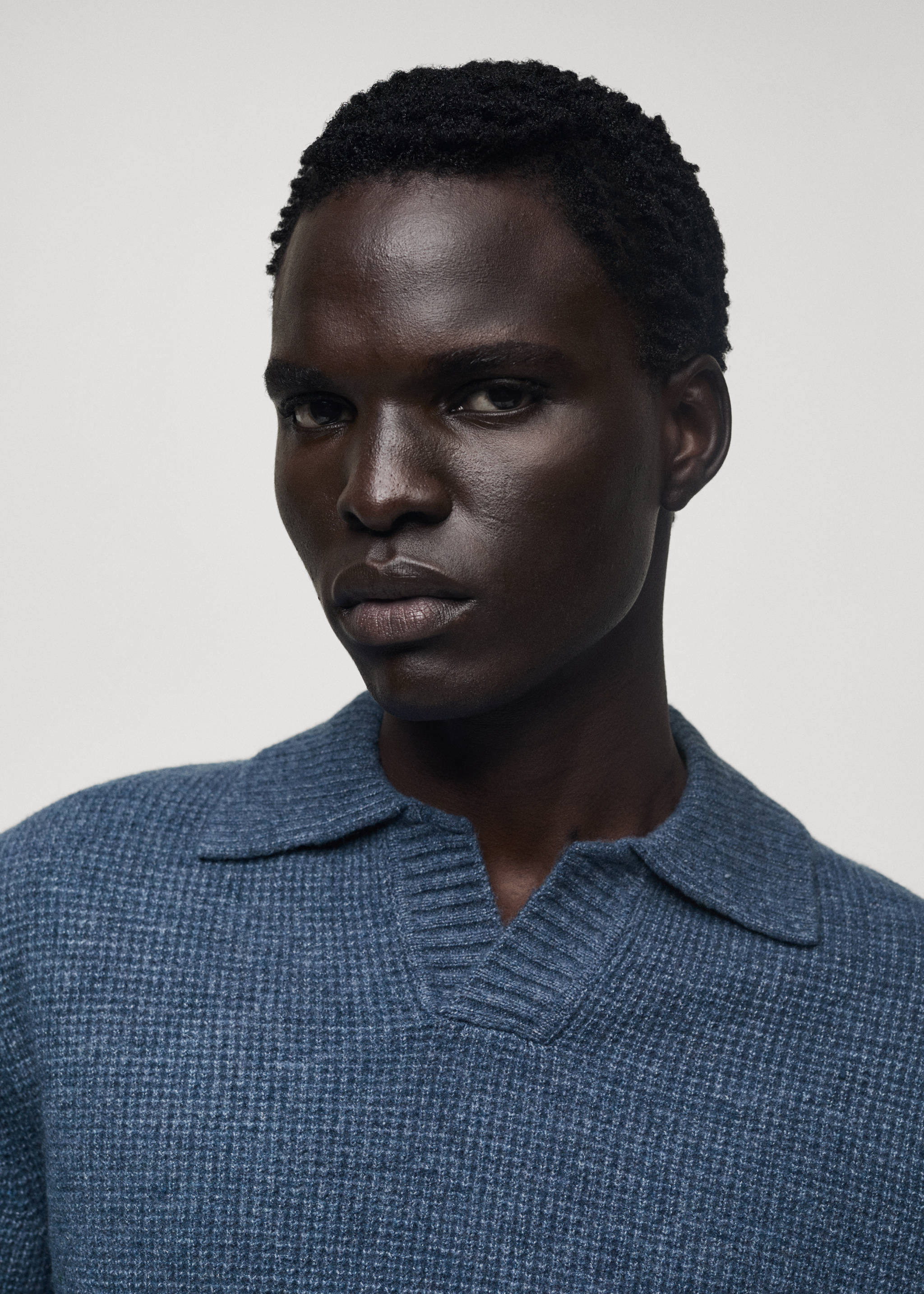 Knitted structured check polo sweater - Details of the article 1