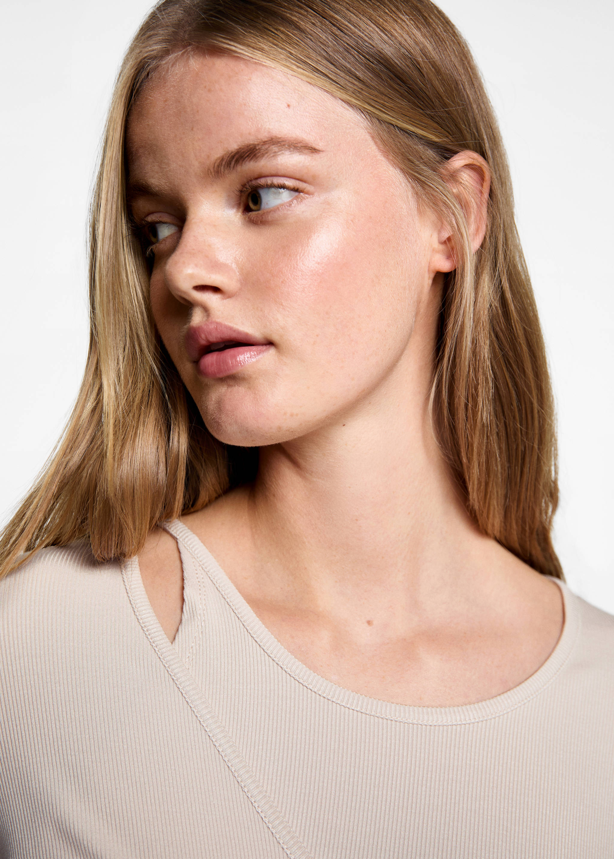 Футболка с запахом и бантом - Деталь изделия 1