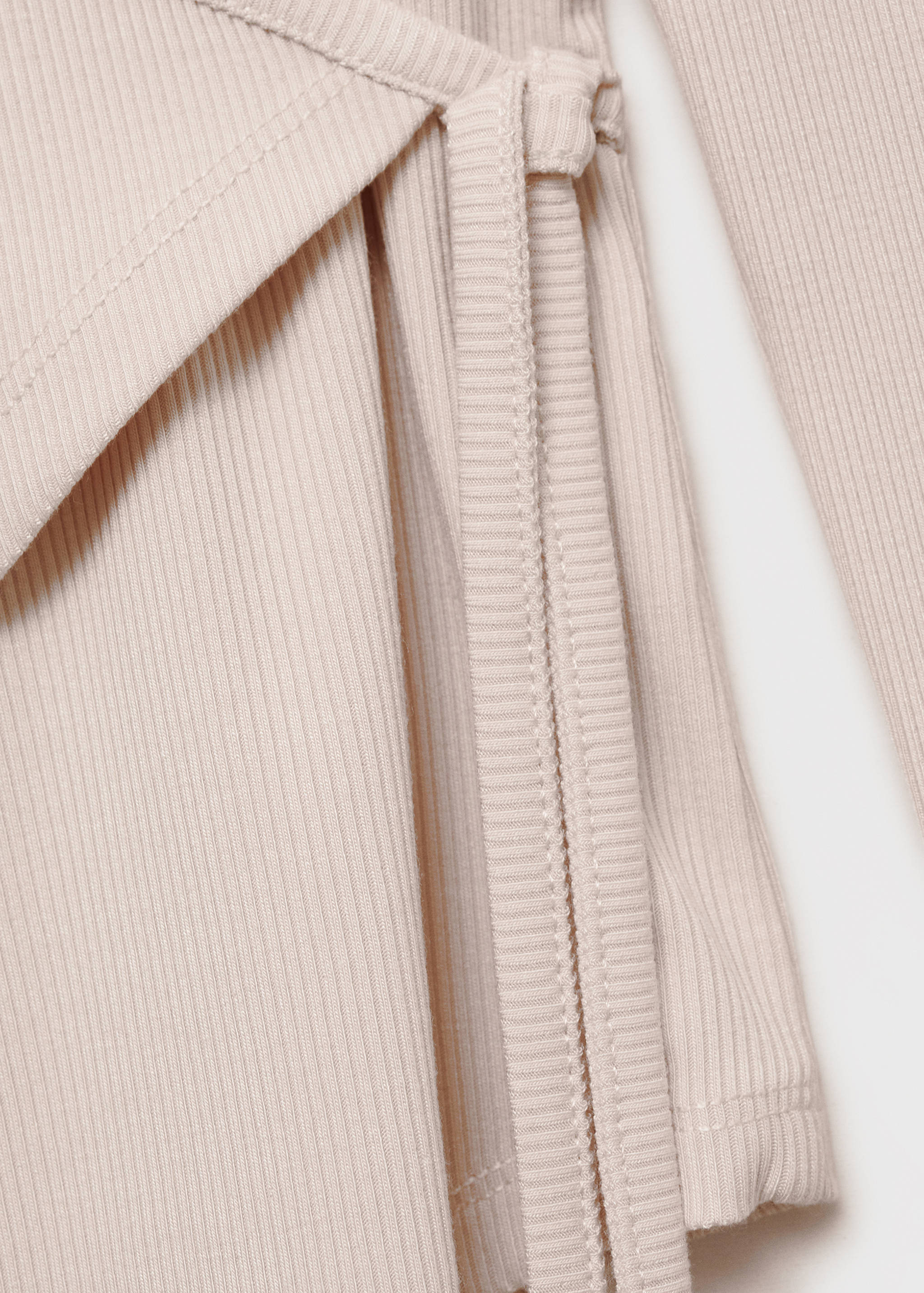 Футболка с запахом и бантом - Деталь изделия 0