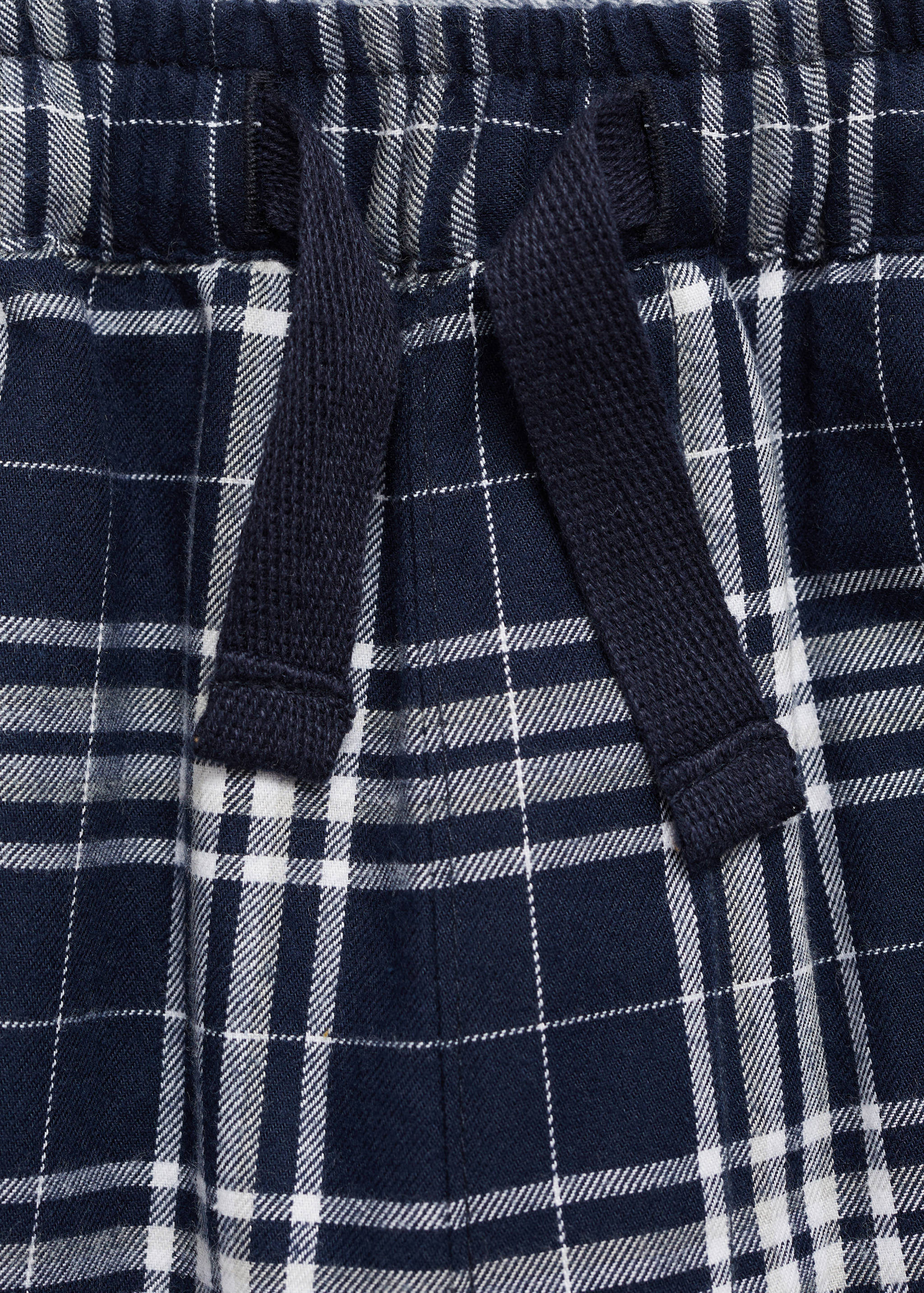 Checked cotton pyjamas - Details of the article 0
