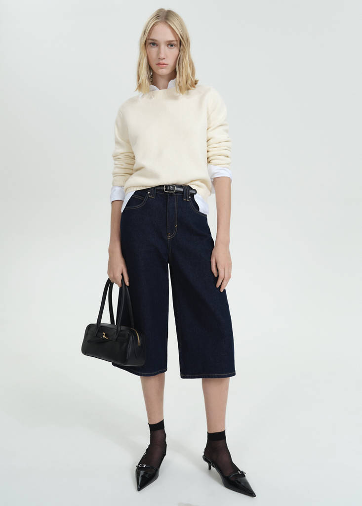 Rounded neck wool sweater — Ecru