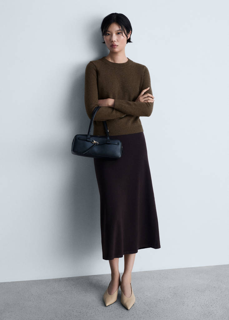 Rounded neck wool sweater — Chocolate