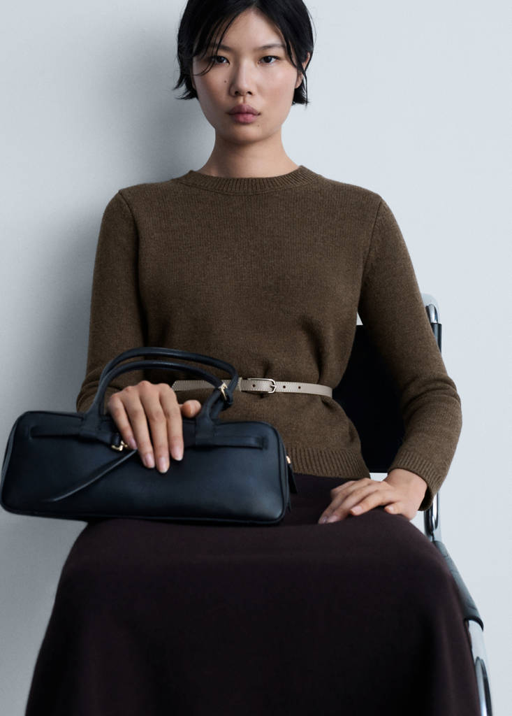 Rounded neck wool sweater — Chocolate